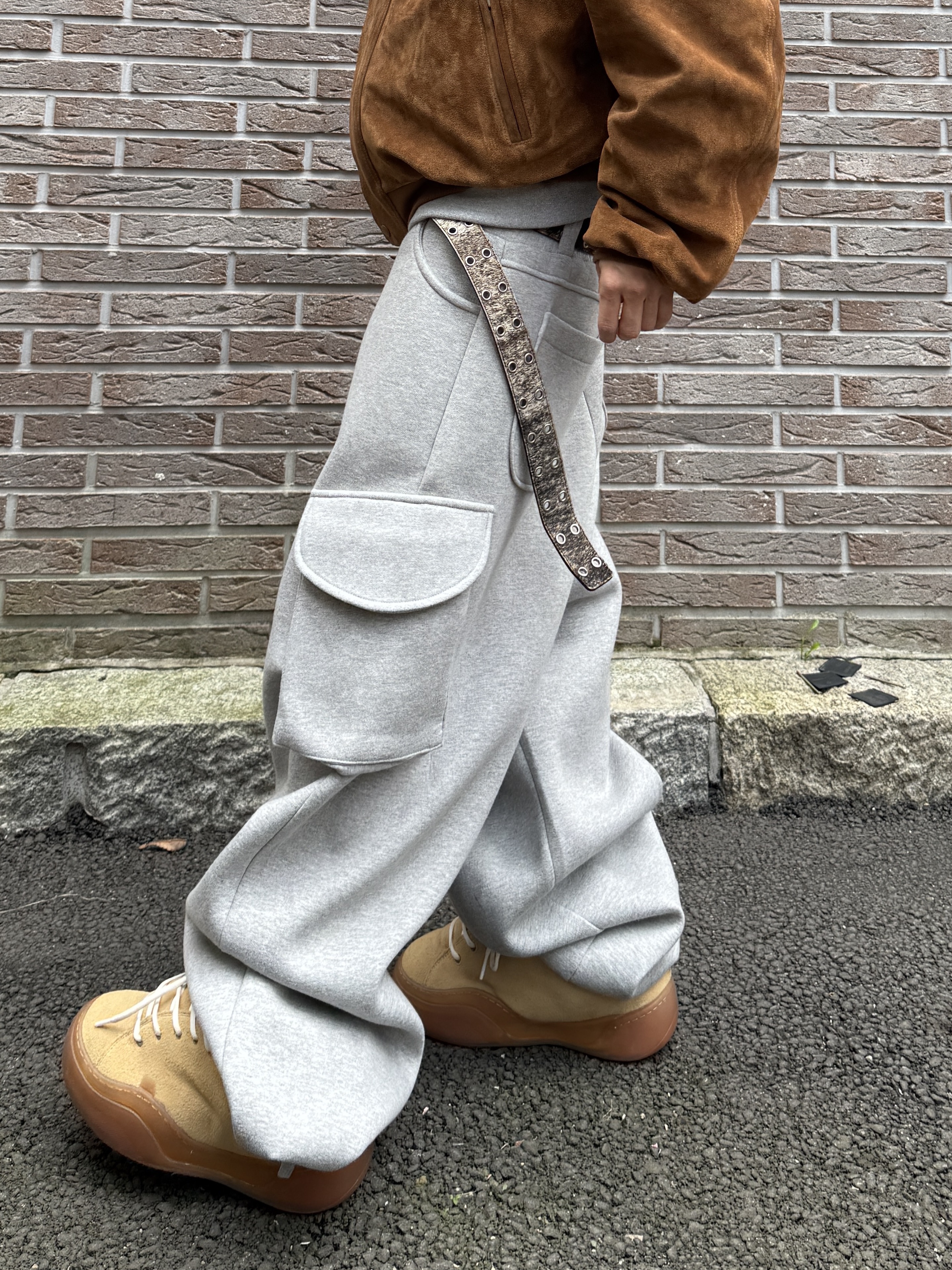 MJD x Kamien Double Hole Belt Oak Brown, ERL Vamp Skate Shoes Sand 착용 스타일 - 6