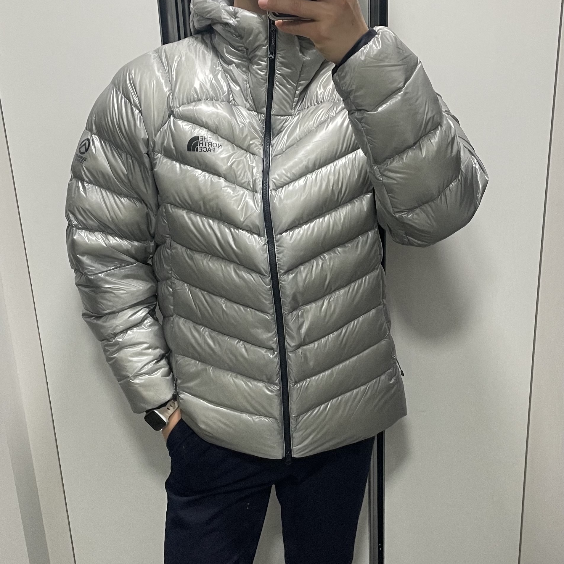 The North Face Summit Mattehorn RDS Down Jacket Light Gray 착용 스타일 - 2