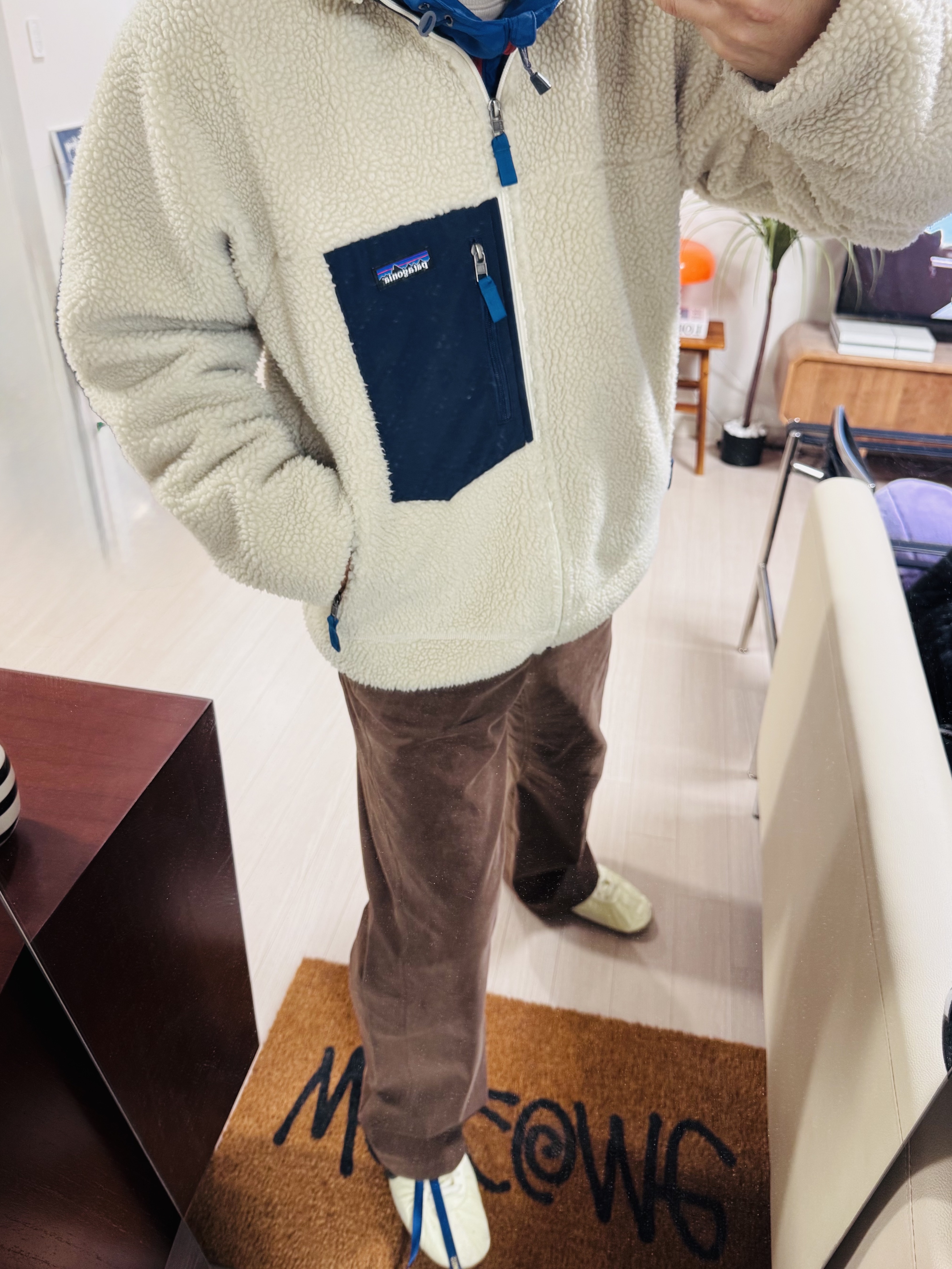Patagonia Classic Retro-X Jacket Natural, Patagonia Classic Retro-X Fleece Jacket Dark Natural 착용 스타일 - 2