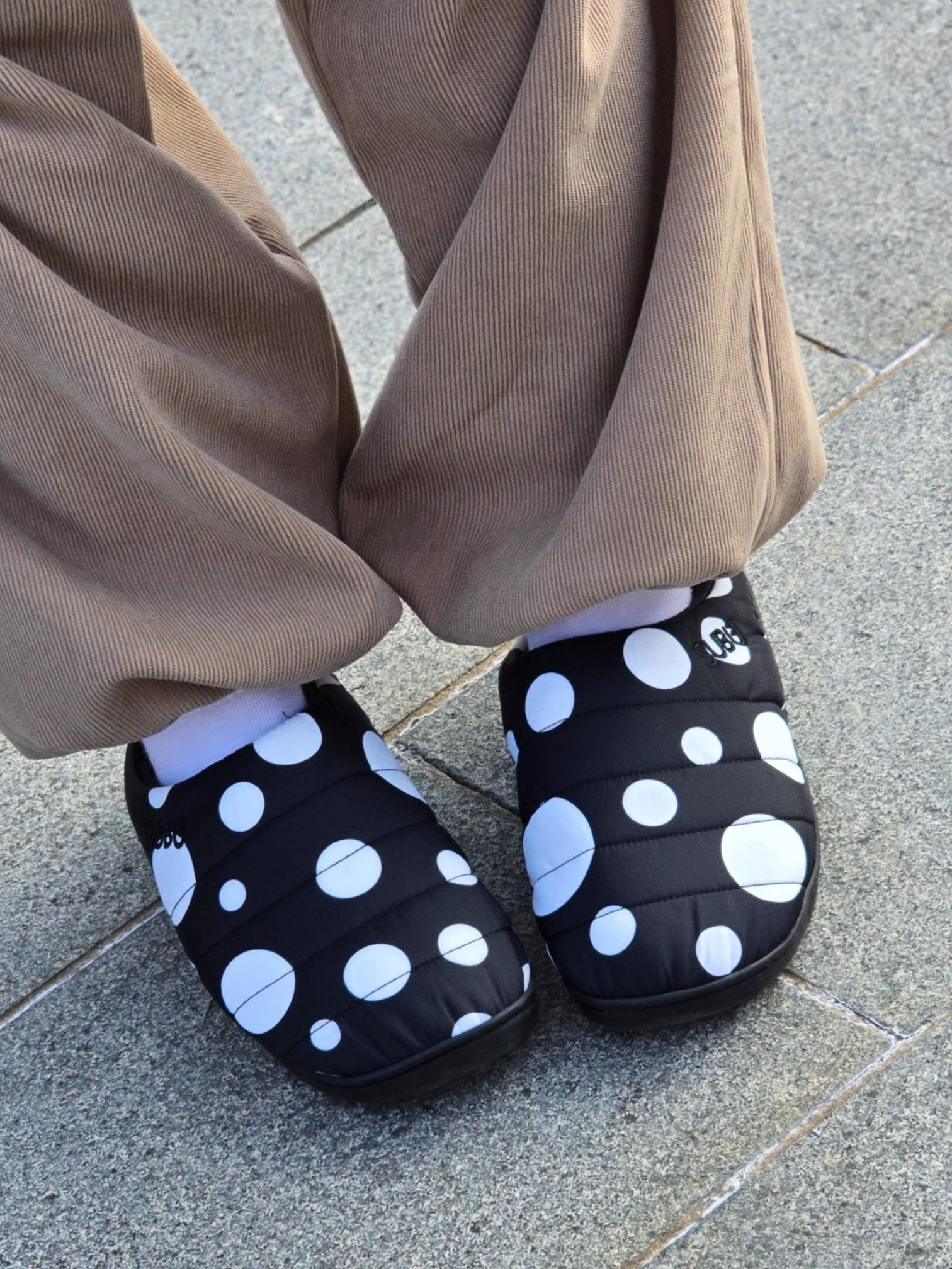 Subu Down Sandal Cream Snow Dot 착용 스타일 - 1