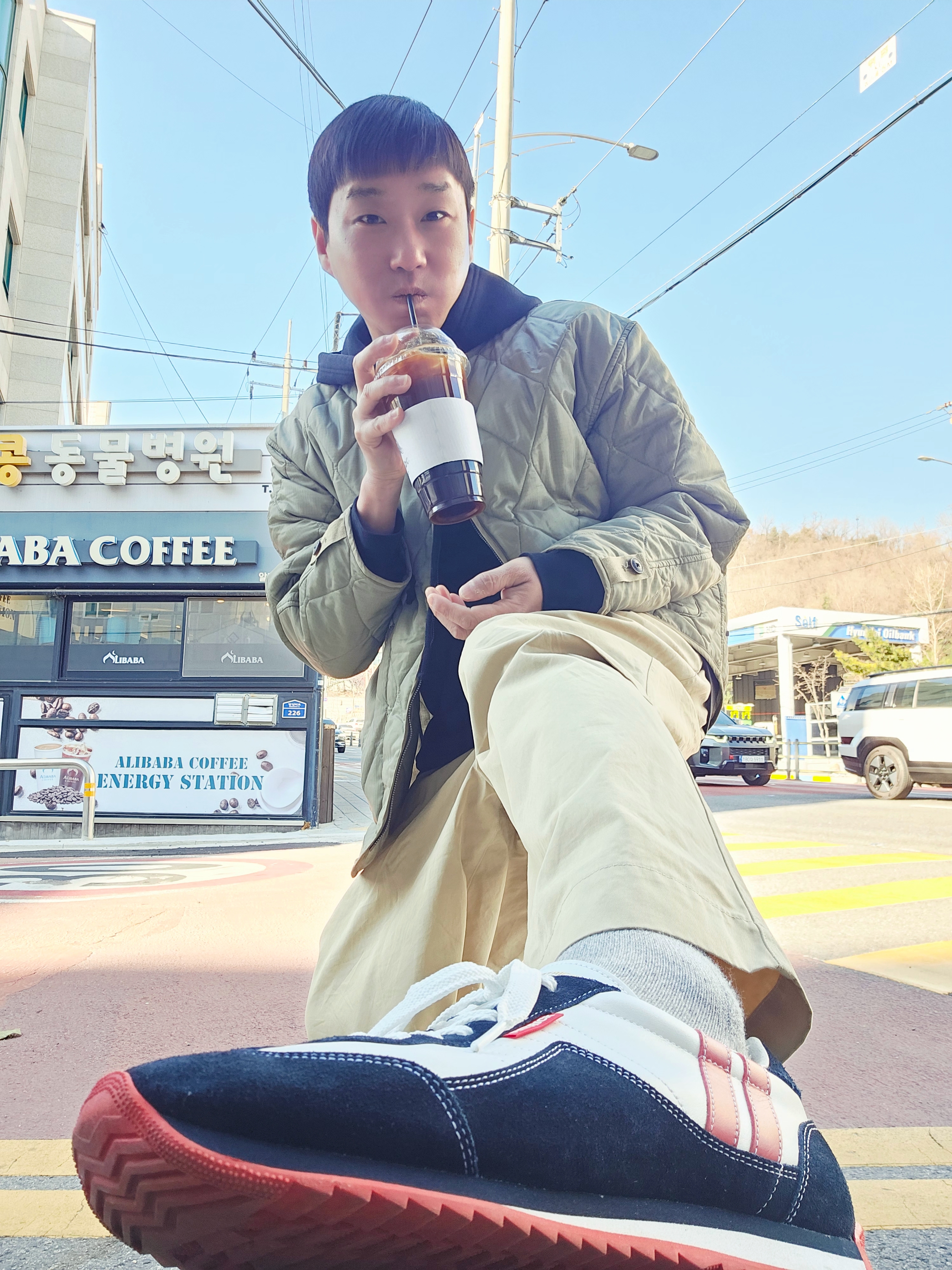 IAB Studio x Obey Socks Heather Grey 착용 스타일 - 1
