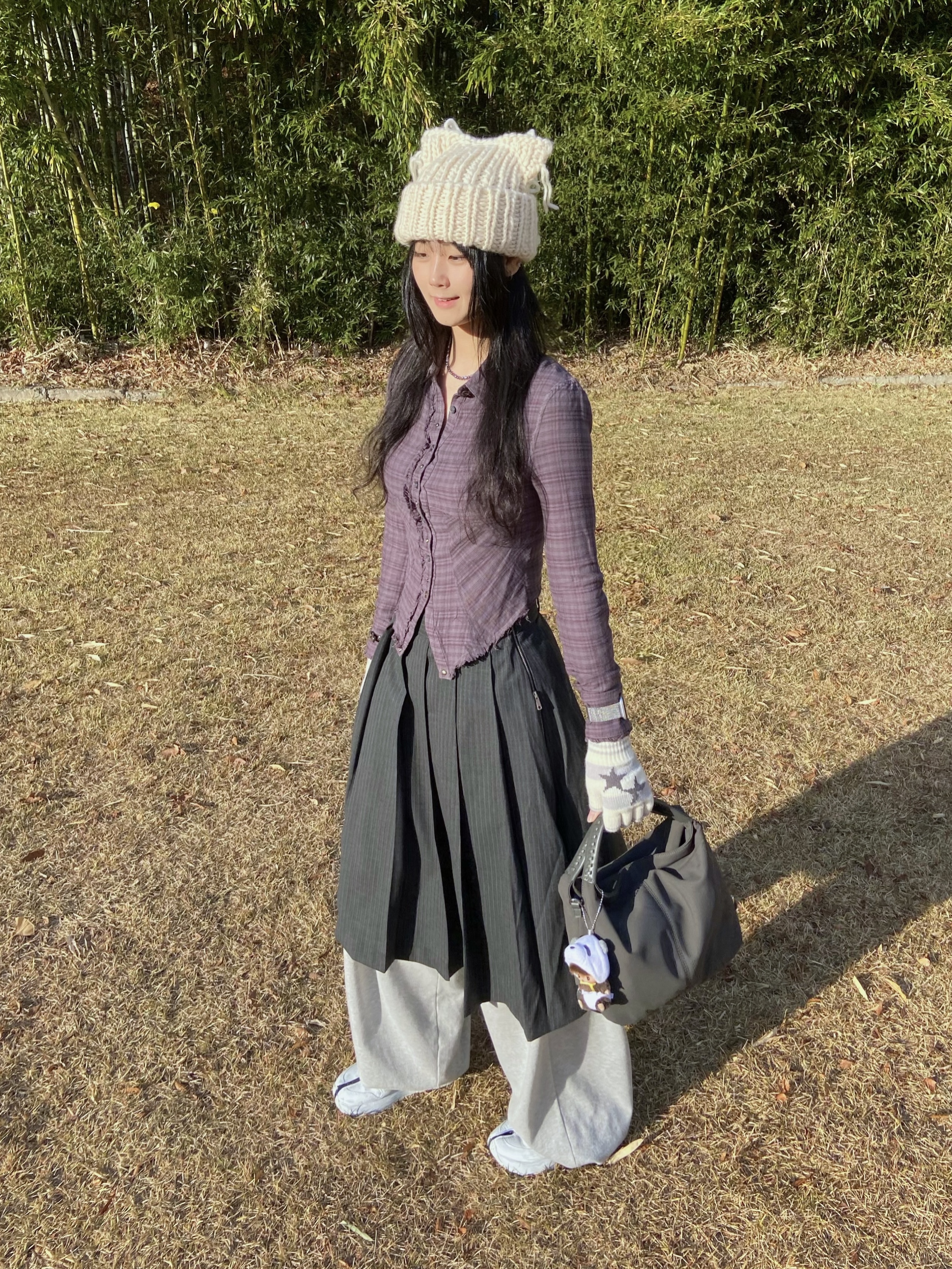 CAVISH Twin Star Fingerless Gloves Ivory, Reebok x Maison Margiela Classic Leather Tabi Shoes Bianchetto 착용 스타일 - 3