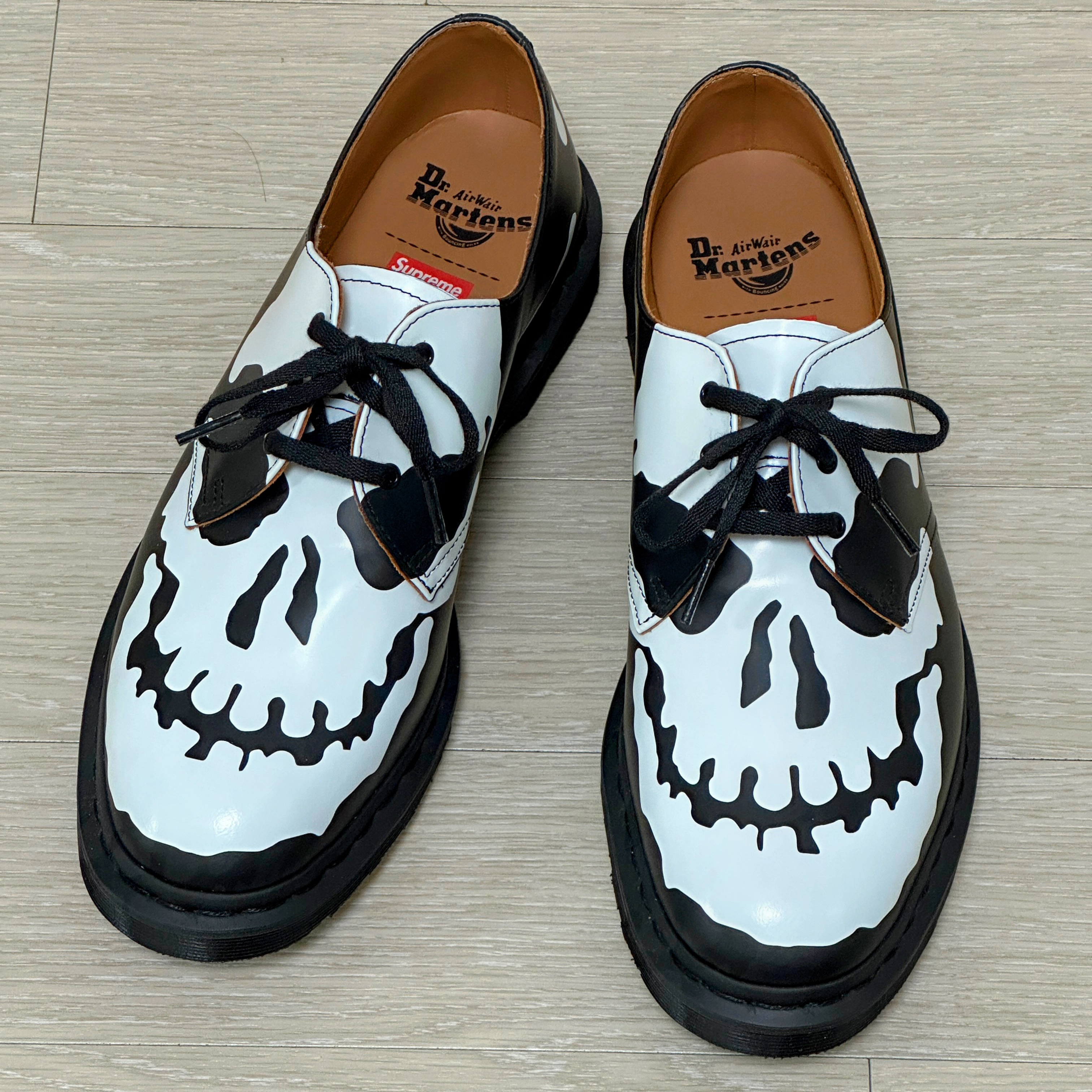 Dr. Martens x Supreme 1461 3-Eye Shoe Black - 25FW 착용 스타일