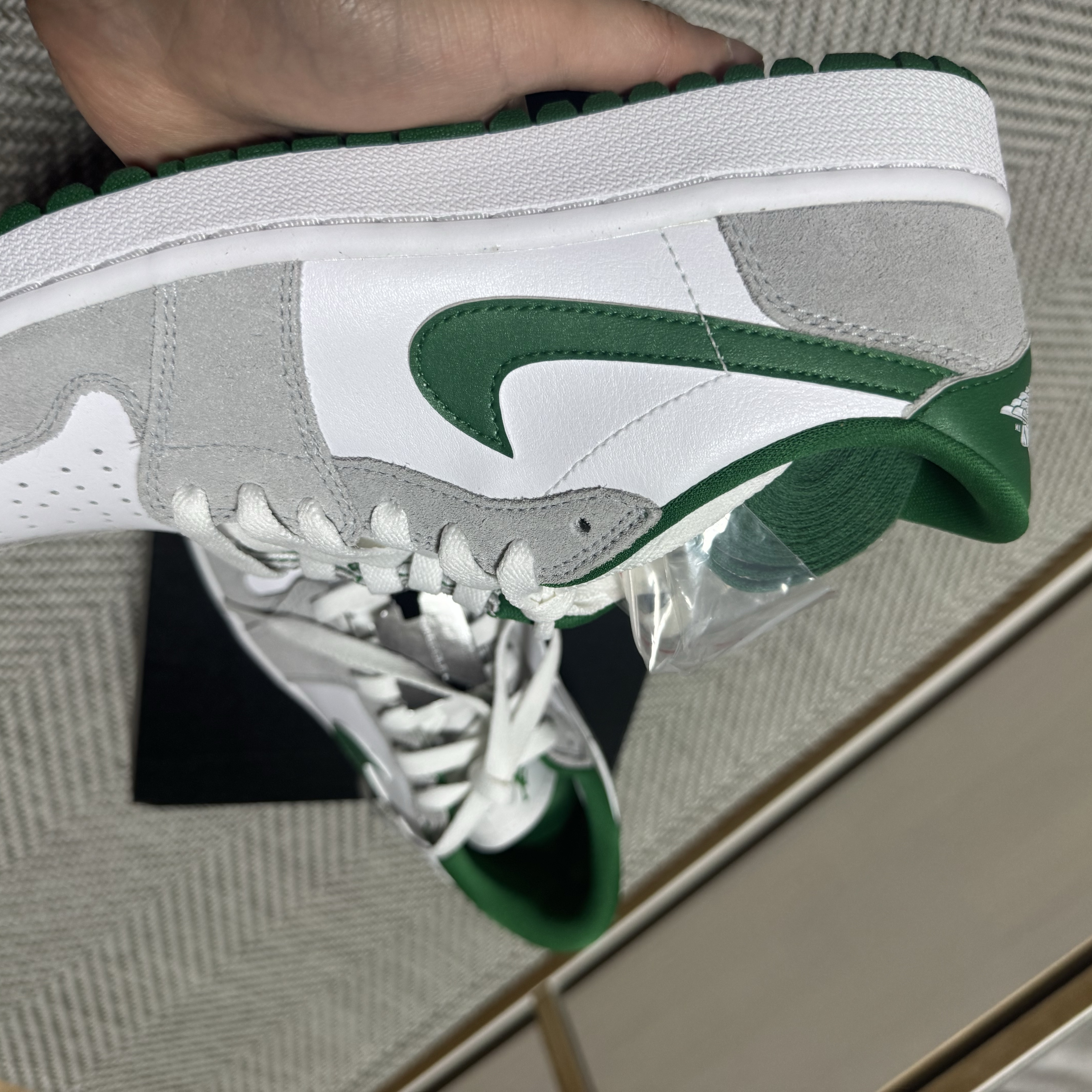 Jordan 1 Low Golf Pine Green 착용 스타일 - 4