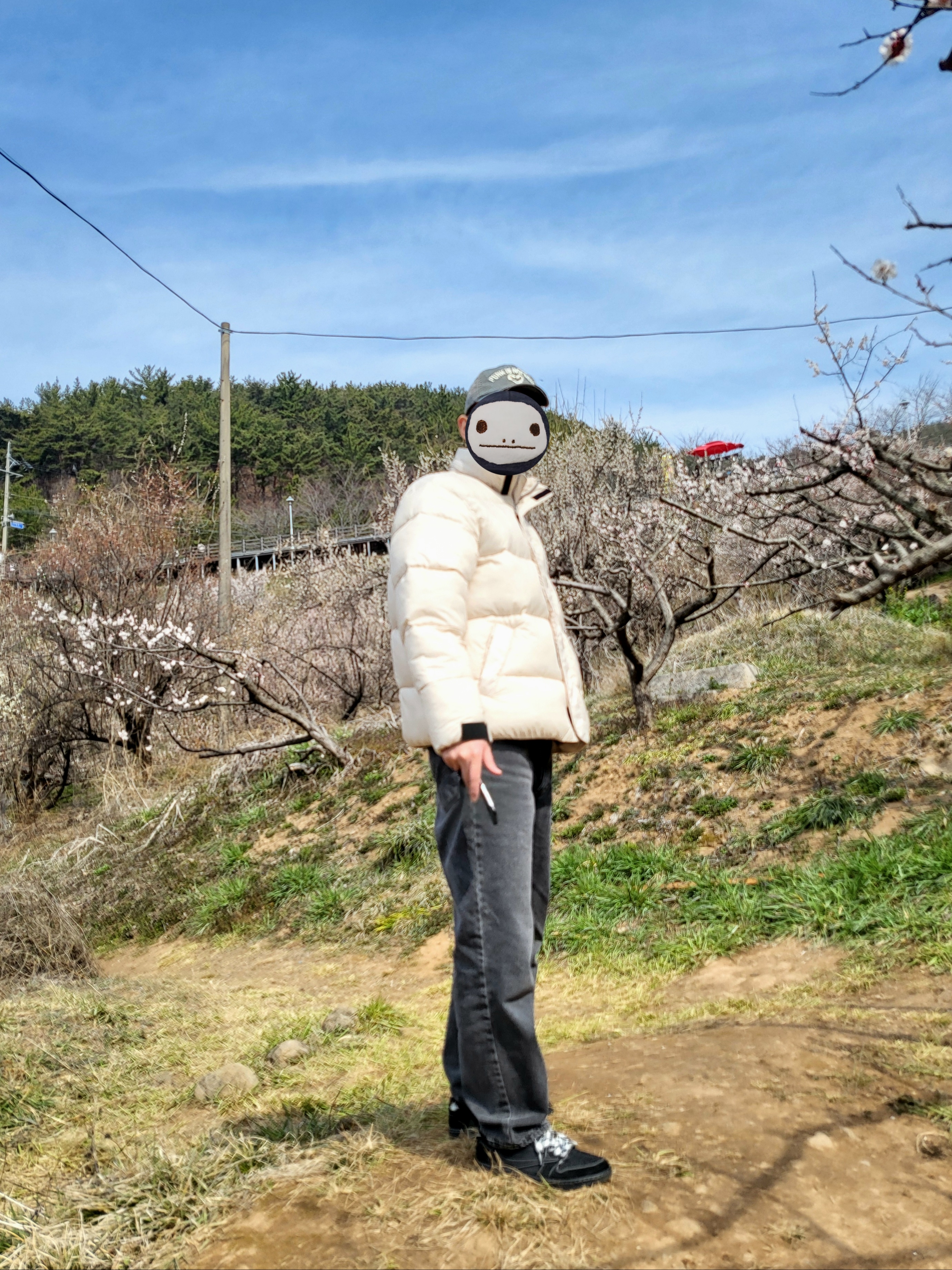 Nike Life Therma-Fit Puffer Jacket Rattan - US/EU, Levi's Silvertab Loose Fit Jeans Black 착용 스타일 - 1