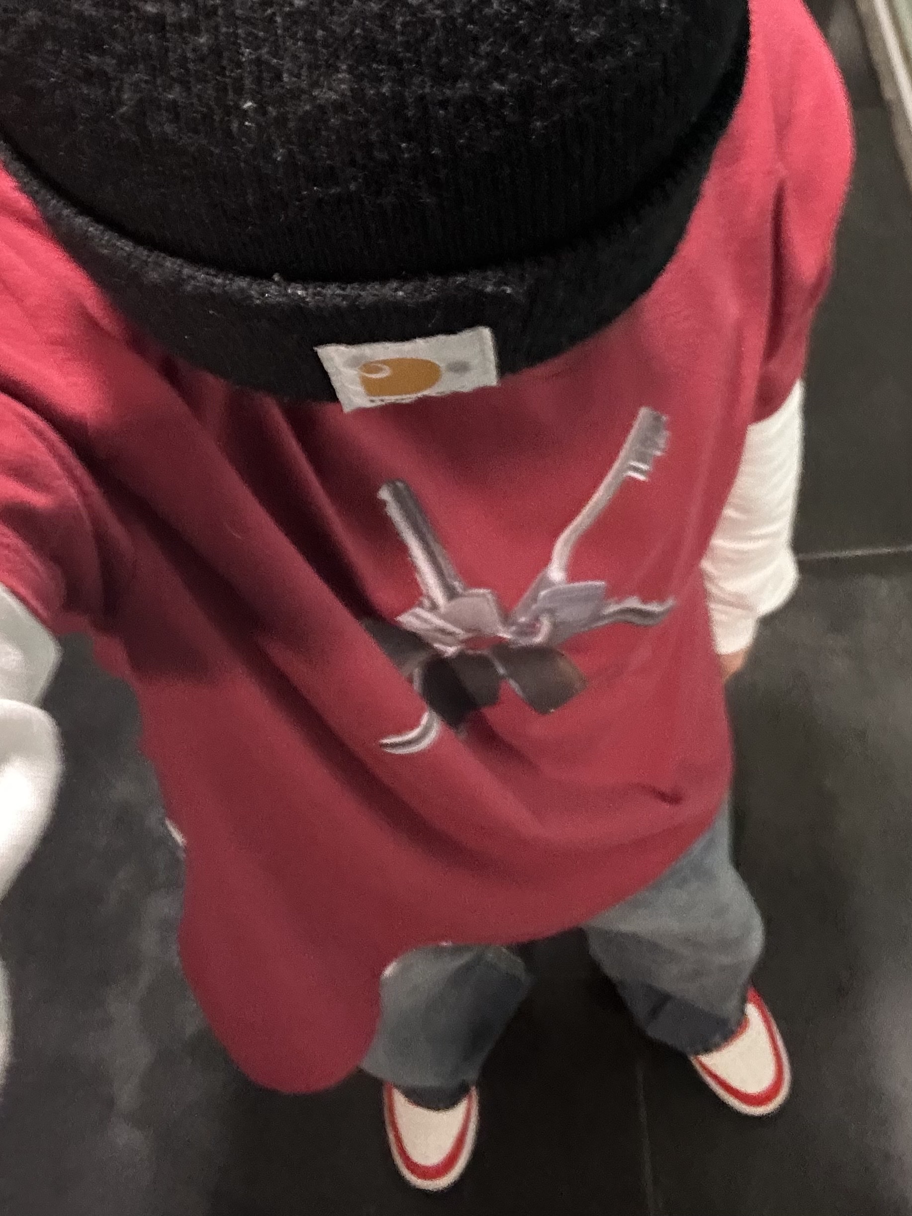 Millo Archive Bold Key T-Shirts Burgundy, Carhartt Knit Cuffed Beanie Black 착용 스타일 - 2