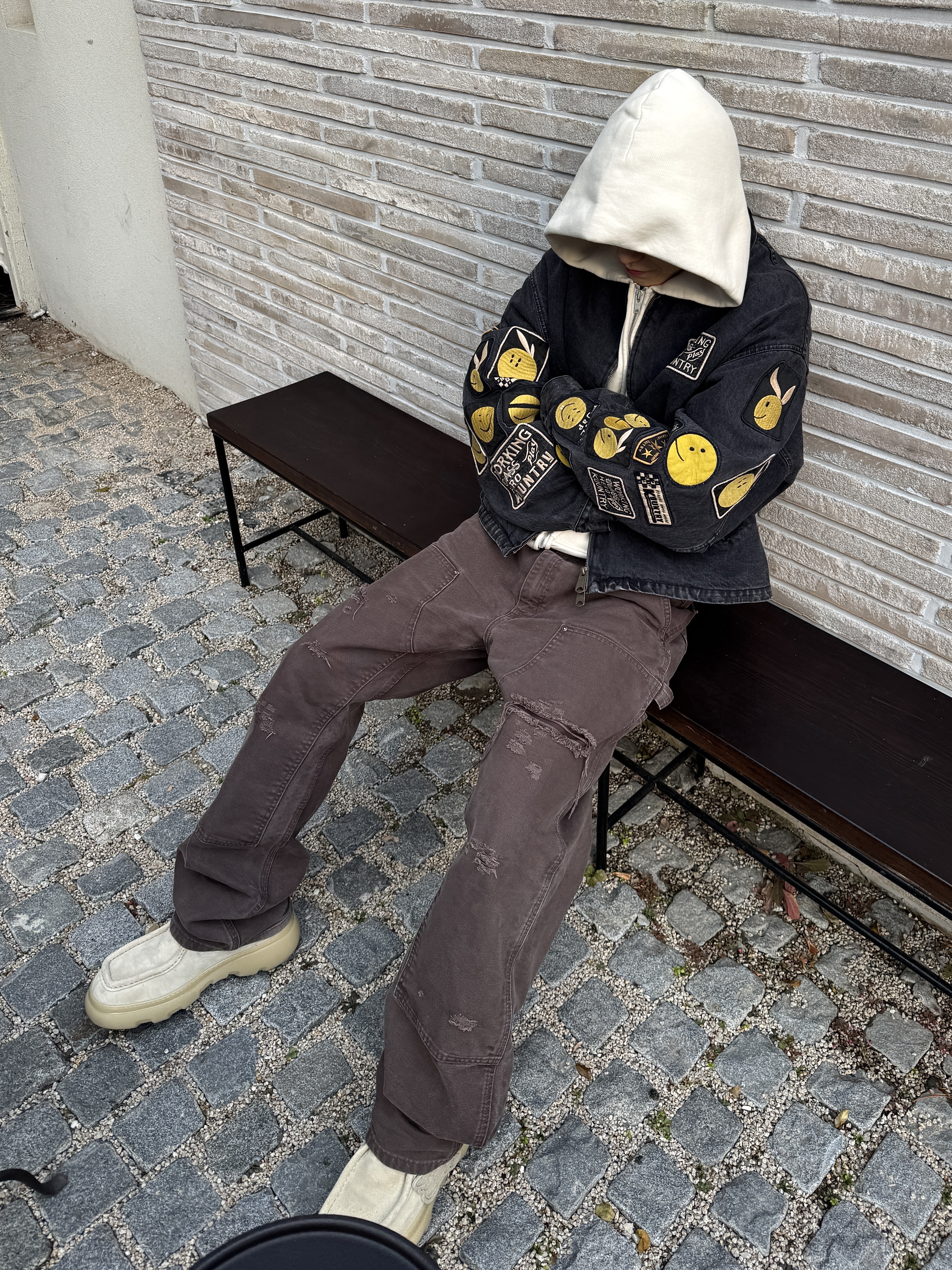 Kapital 14 oz. Black X Black Denim T-Back Drizzler Jacket Anarchy Rainbowy Remake Black, Burberry Suede Creeper Mid Shoes Clay 착용 스타일 - 1