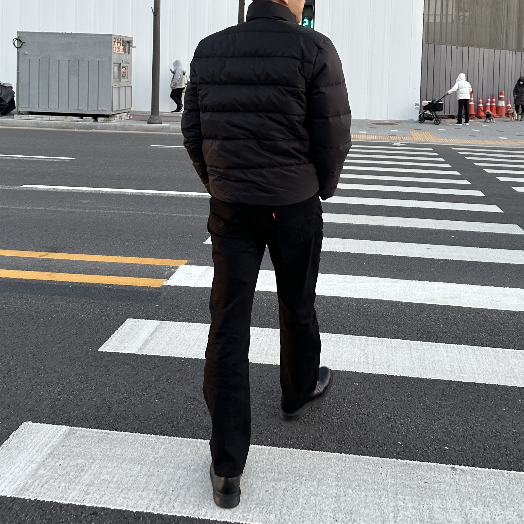 Prada Re-Nylon Down Jacket Black, Dr. Martens 1461 Mono Black 착용 스타일 - 2