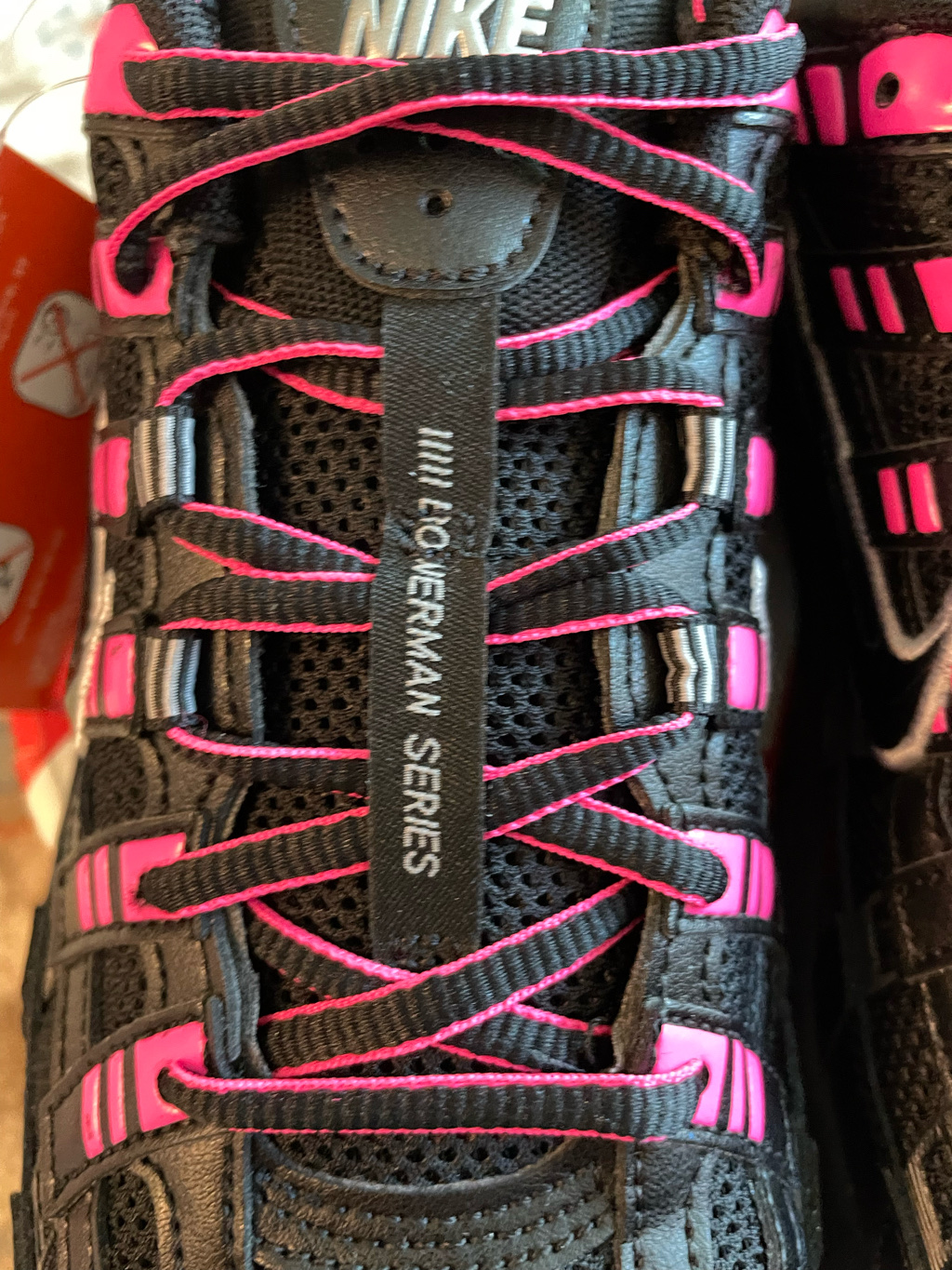 Nike P-6000 Pink Blast Metallic Silver 착용 스타일 - 5