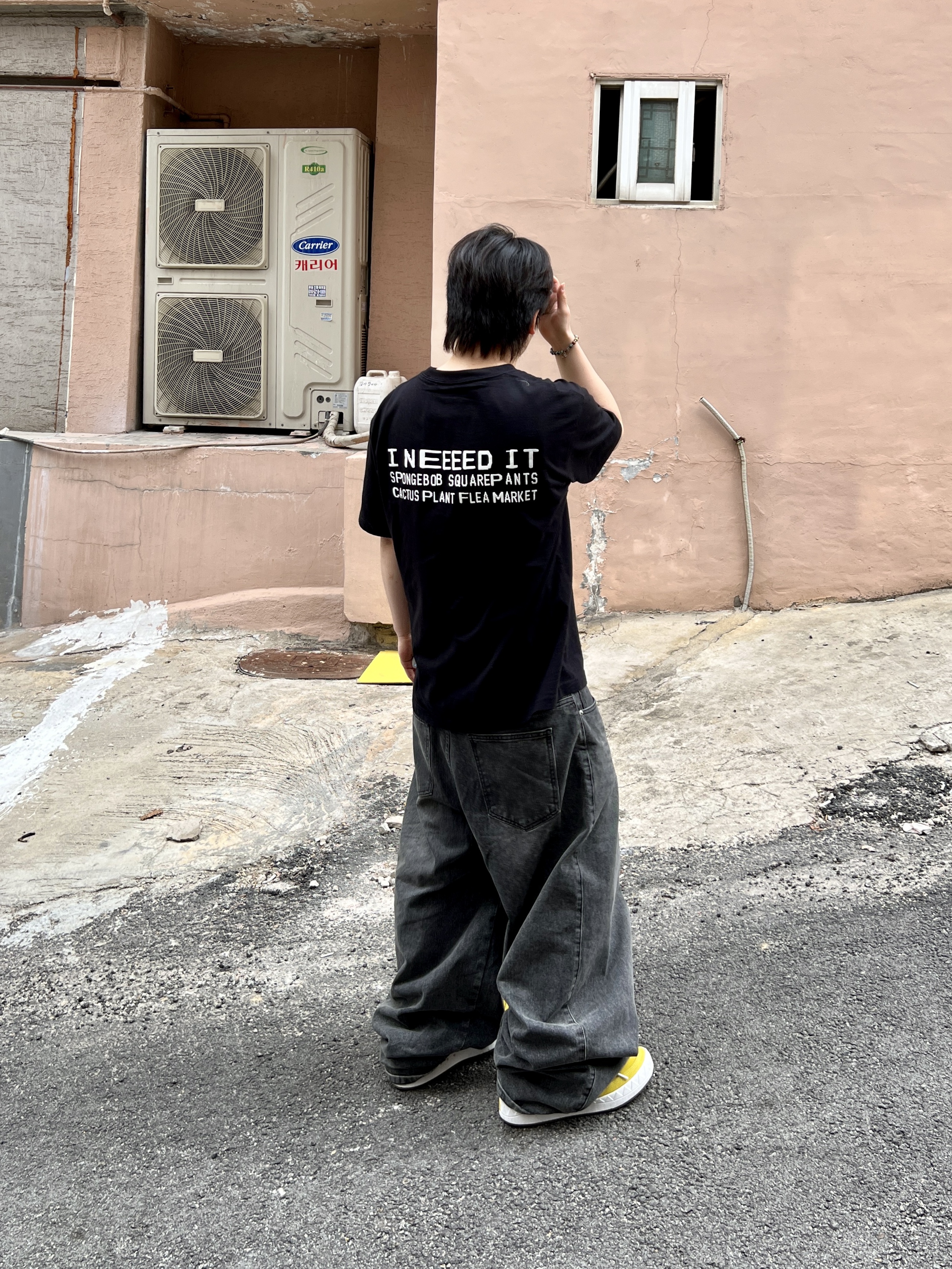 Uniqlo UT x CPFM x SpongeBob Graphic T-Shirt D Black - JP, Adidas Adimatic Bright Yellow Blue 착용 스타일 - 1