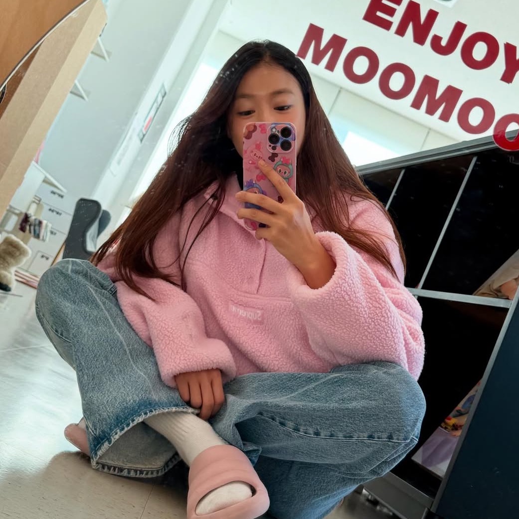 Supreme Polartec Shearling Reversible Pullover Pink - 25FW 착용 스타일