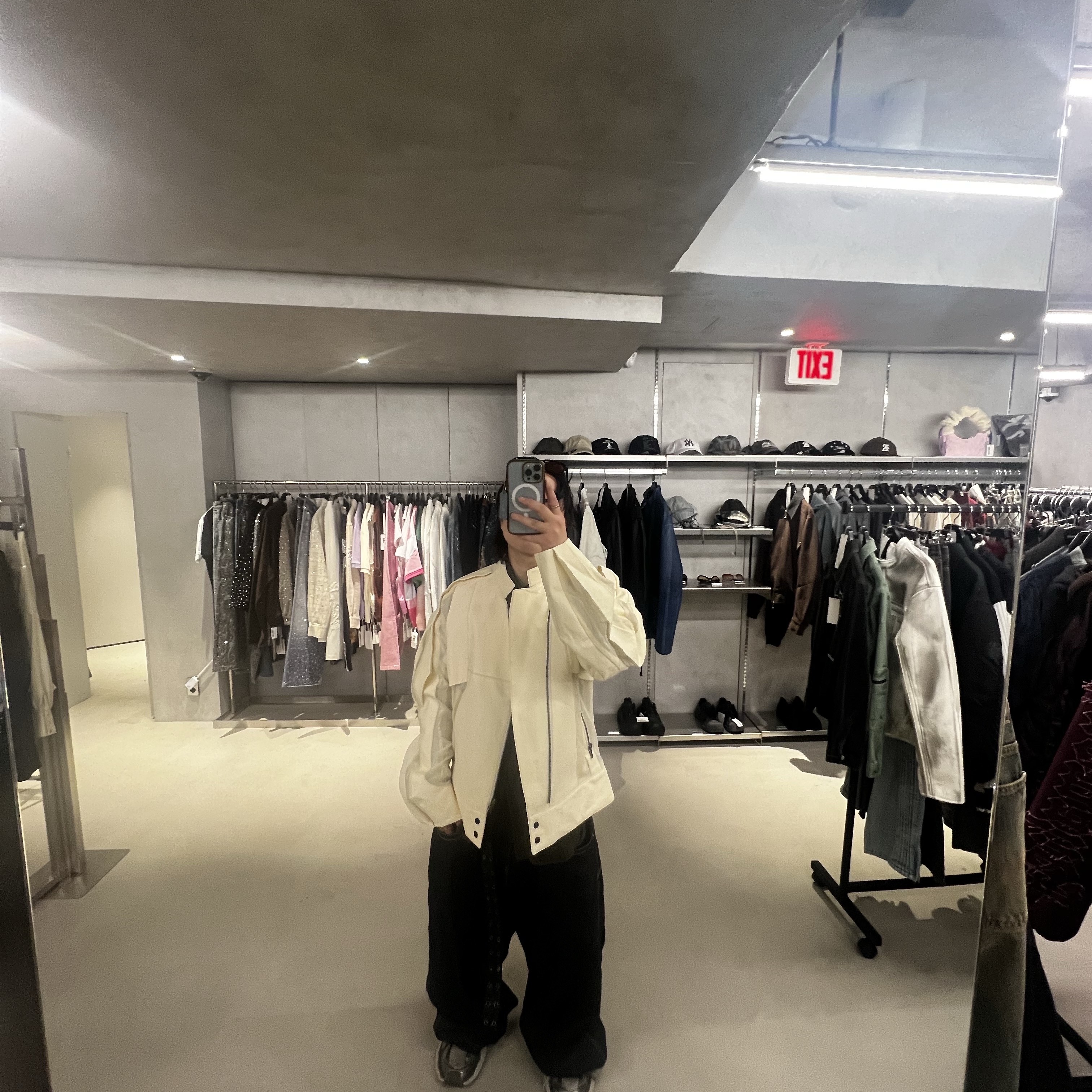 Nonnod Cropped Flexible String Check Shirt Brown, Project G/R Retro Baggy Denim Pants Dark Navy 착용 스타일 - 2