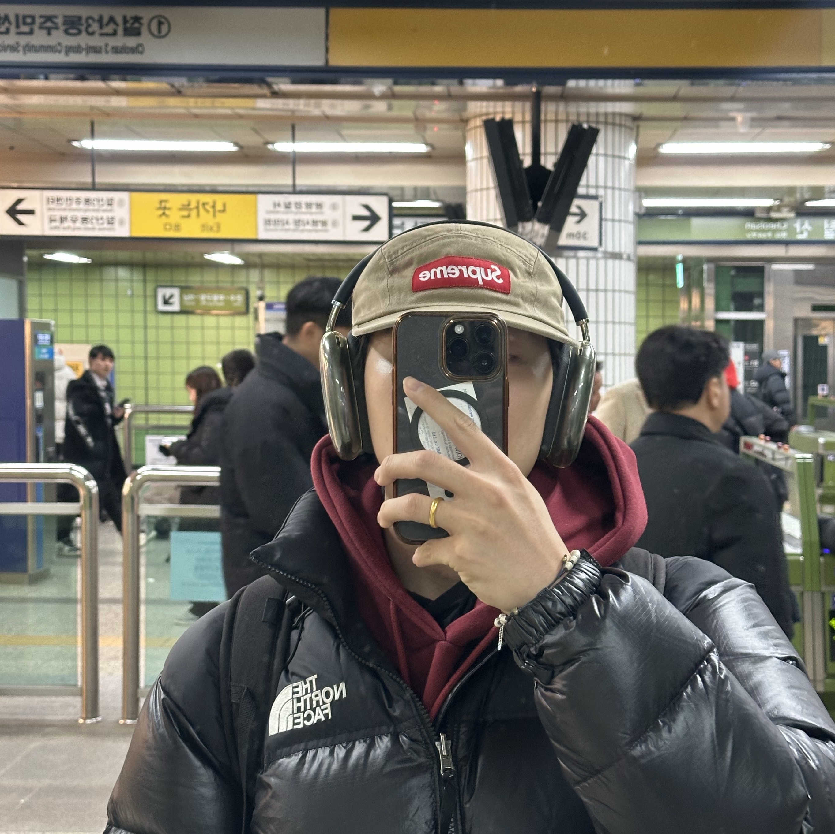The North Face 1996 Eco Nuptse Jacket Real Black, Apple AirPods Max Lightning Space Gray (Korean Ver.) 착용 스타일