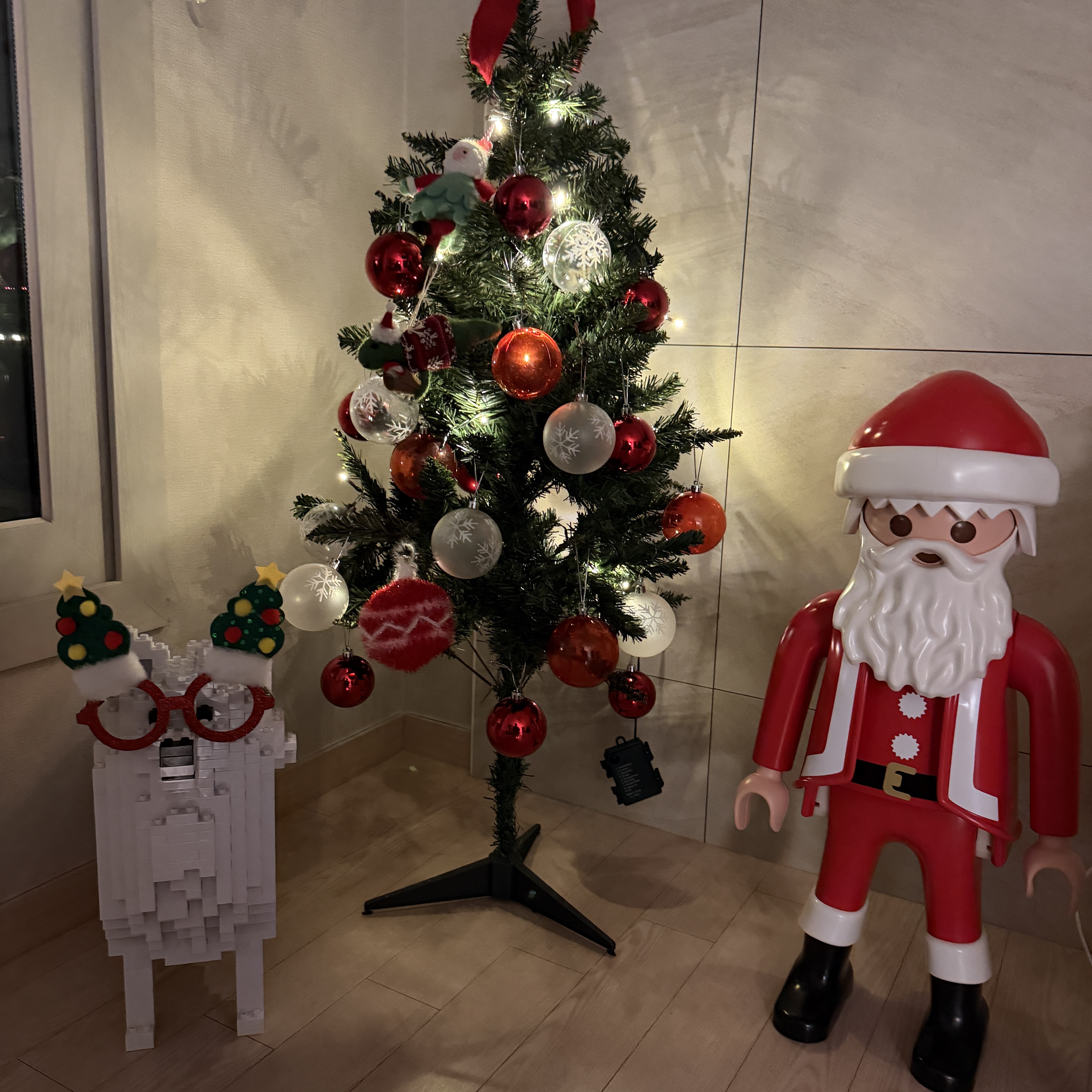Playmobil Santa XXL 착용 스타일