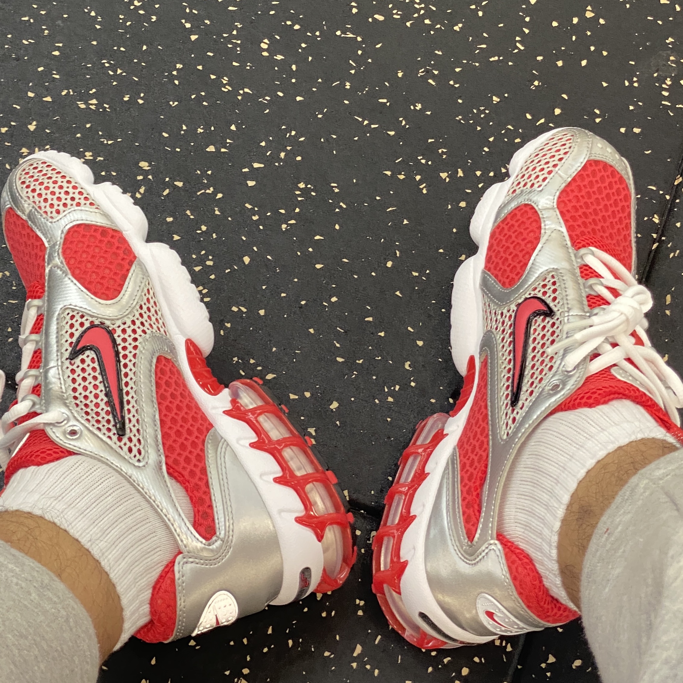Nike Air Zoom Spiridon Cage 2 Varsity Red 착용 스타일 - 1