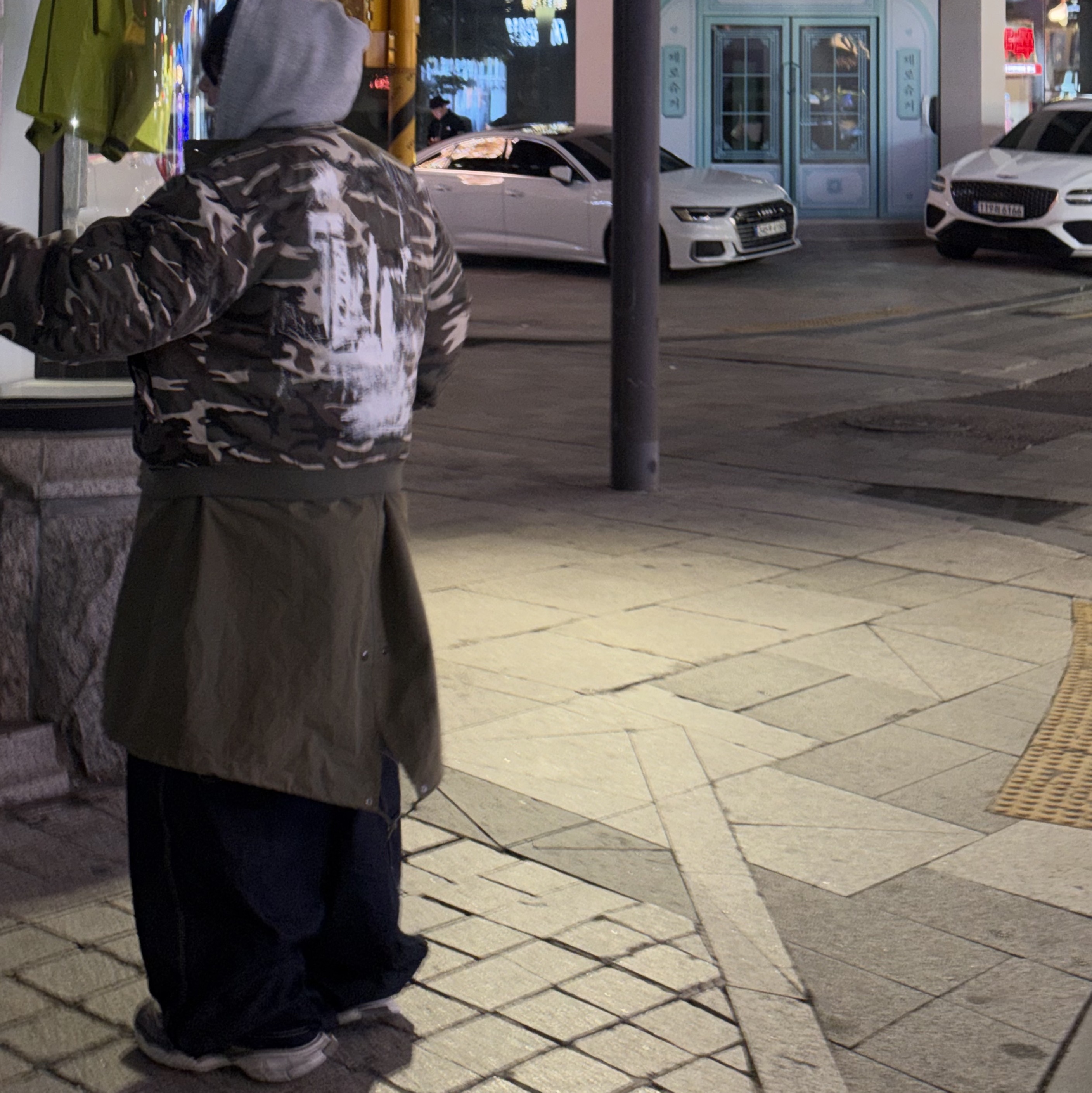 Nonnod Cropped Flexible String Check Shirt Brown, Project G/R Retro Baggy Denim Pants Dark Navy 착용 스타일 - 6