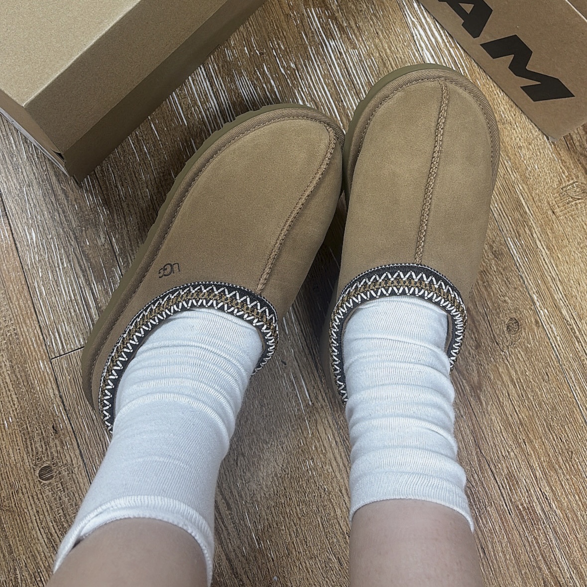 (W) UGG Tasman II Chestnut 착용 스타일