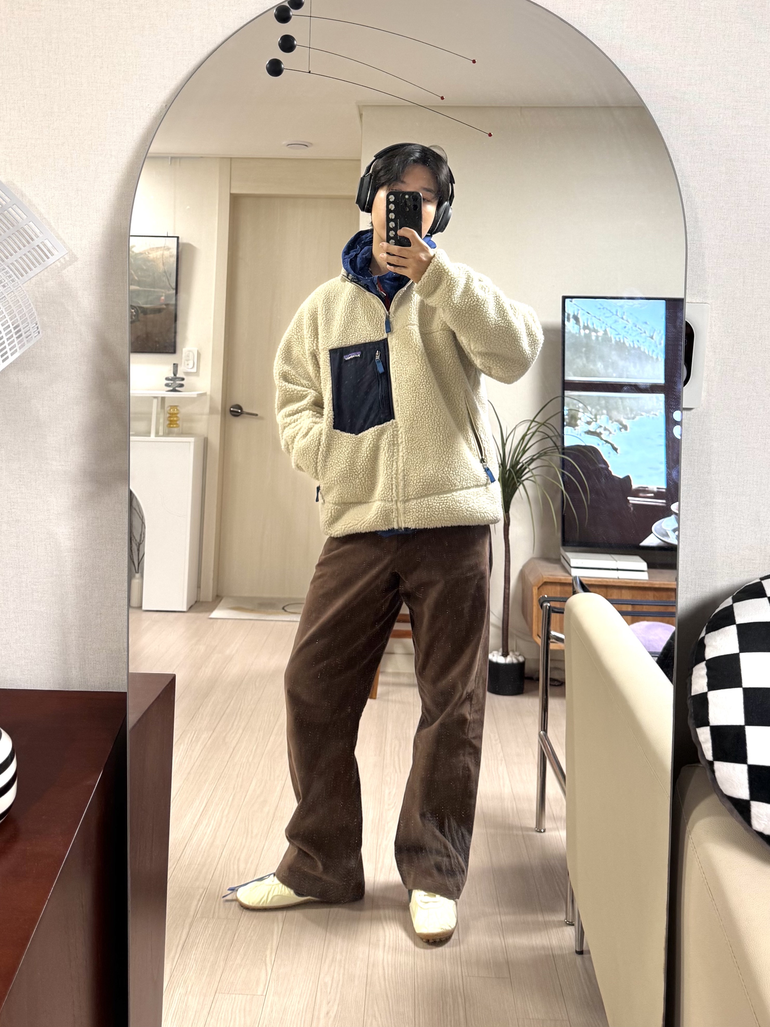 Patagonia Classic Retro-X Jacket Natural, Patagonia Classic Retro-X Fleece Jacket Dark Natural 착용 스타일 - 3