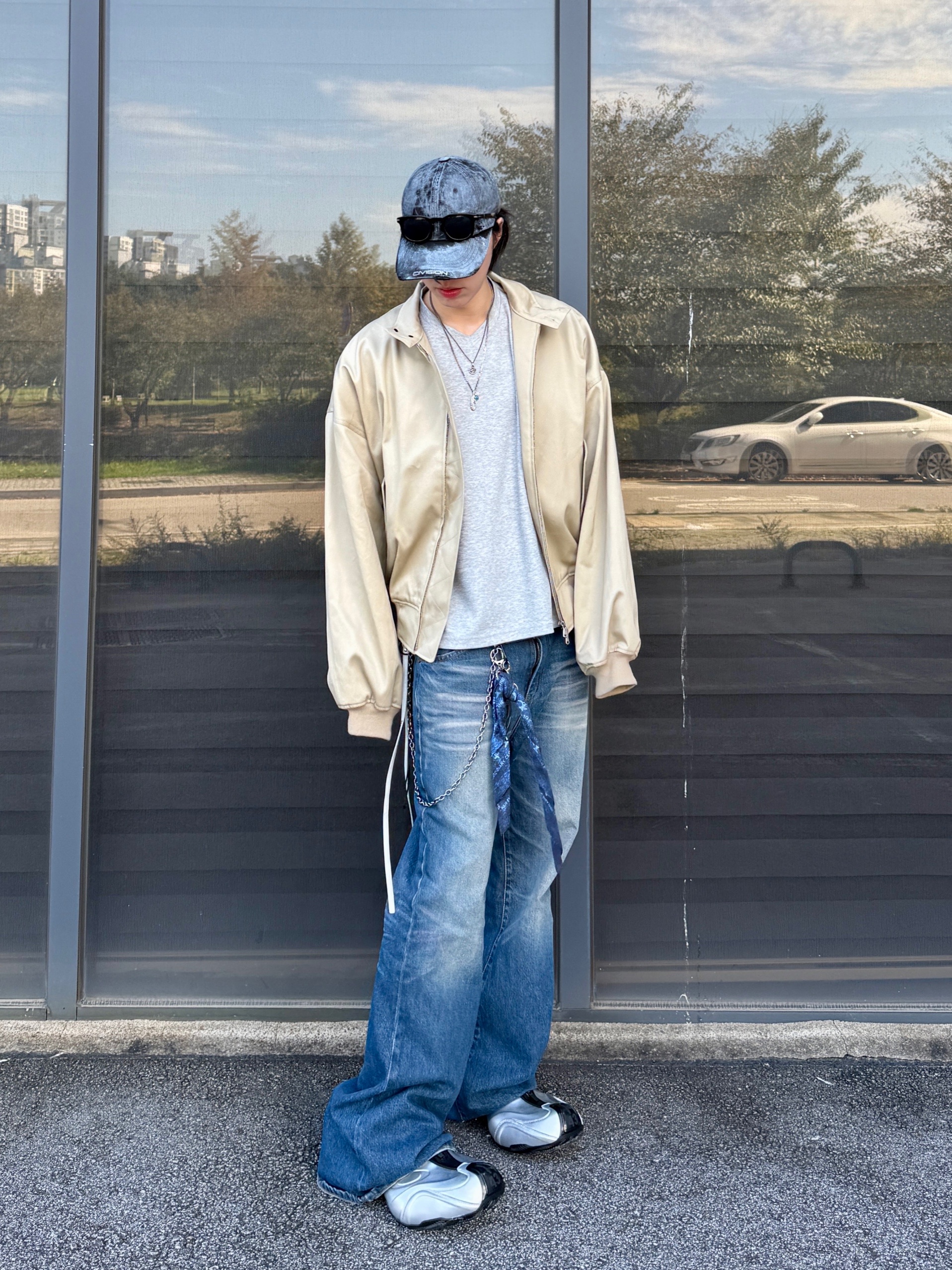 Balenciaga Basketball Sneakers Silver Black, MJD x Kamien Double Hole Belt Oak Brown 착용 스타일 - 3