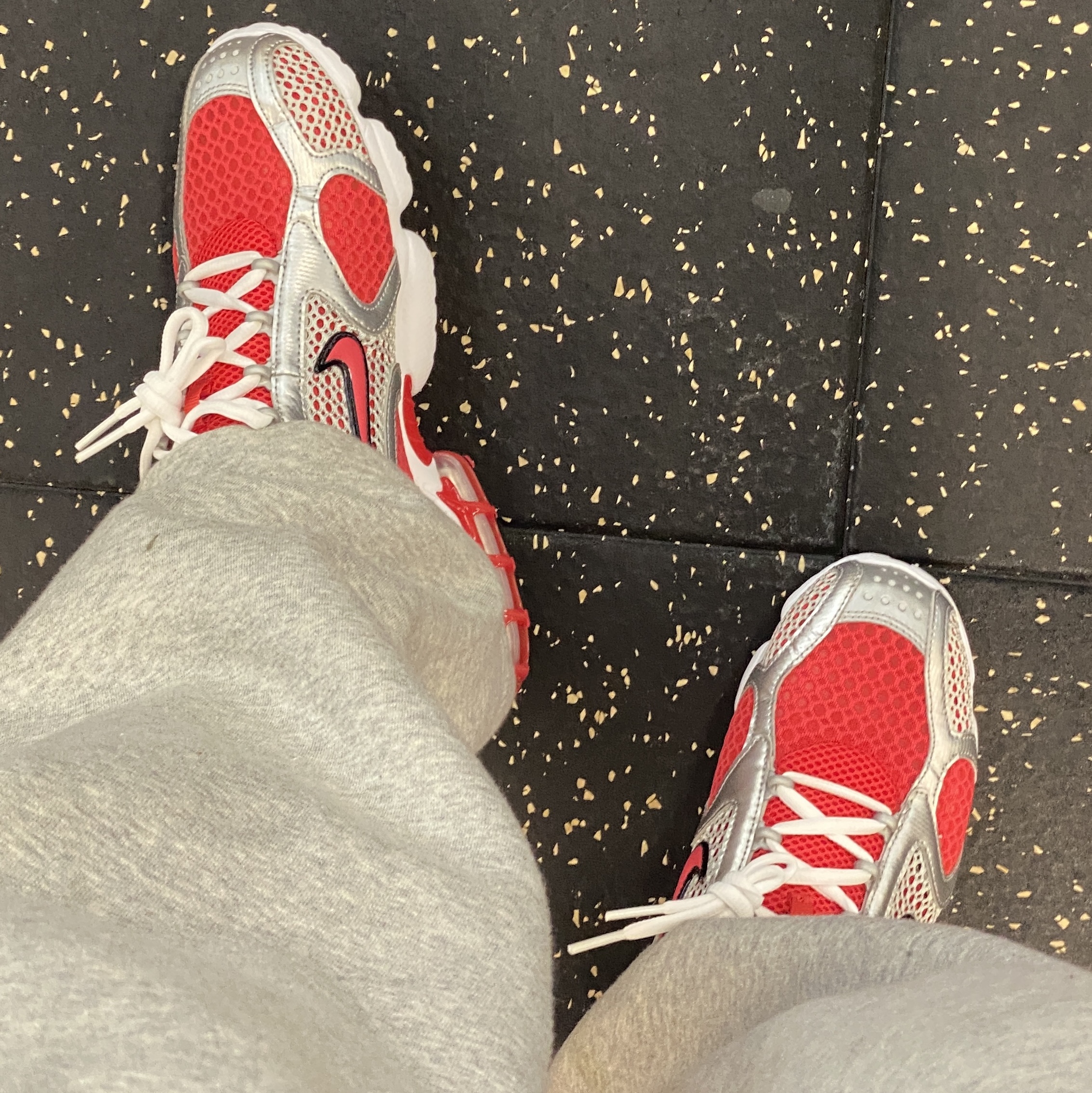 Nike Air Zoom Spiridon Cage 2 Varsity Red 착용 스타일 - 2