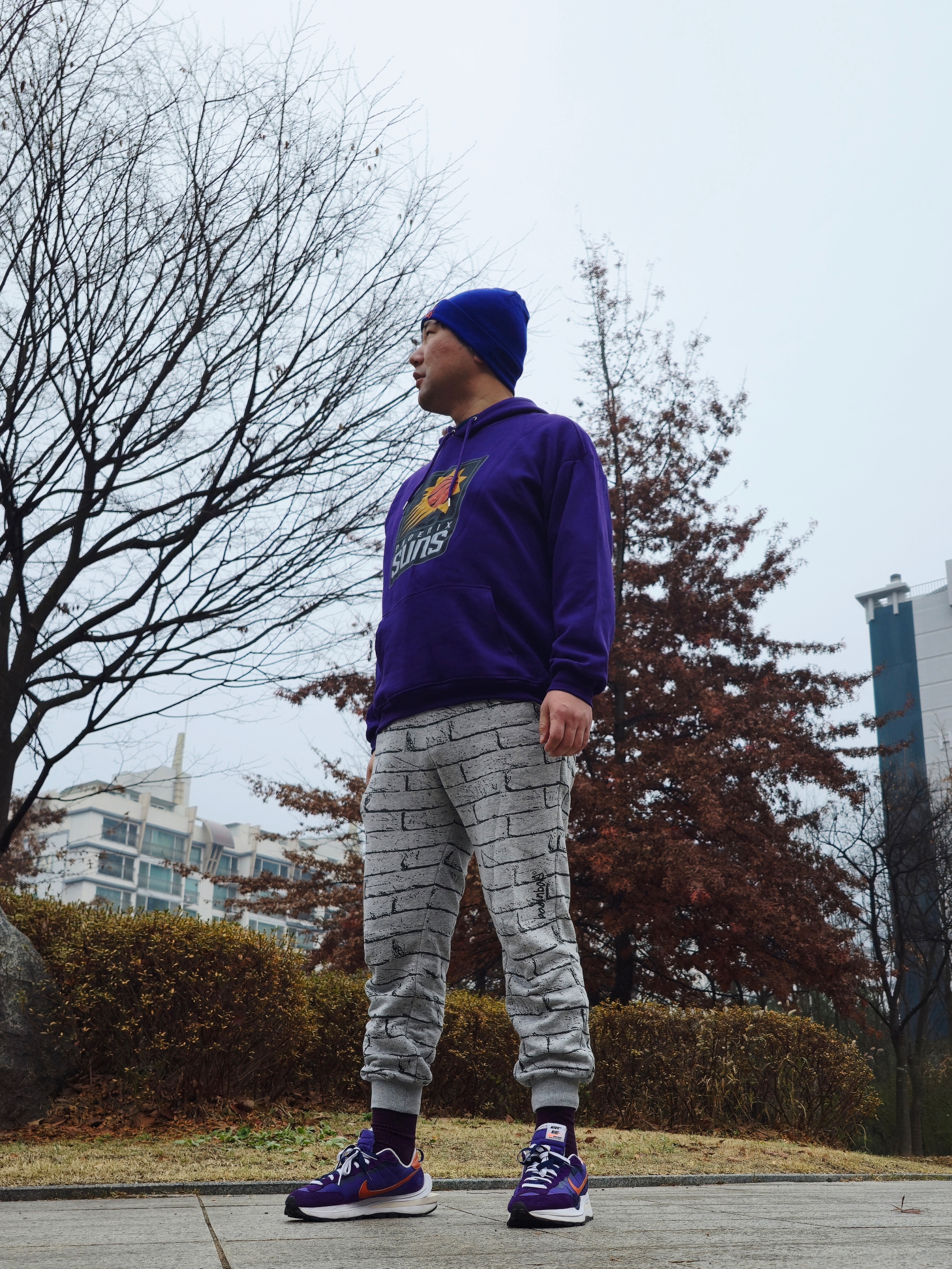 Nike x Sacai VaporWaffle Dark Iris 착용 스타일