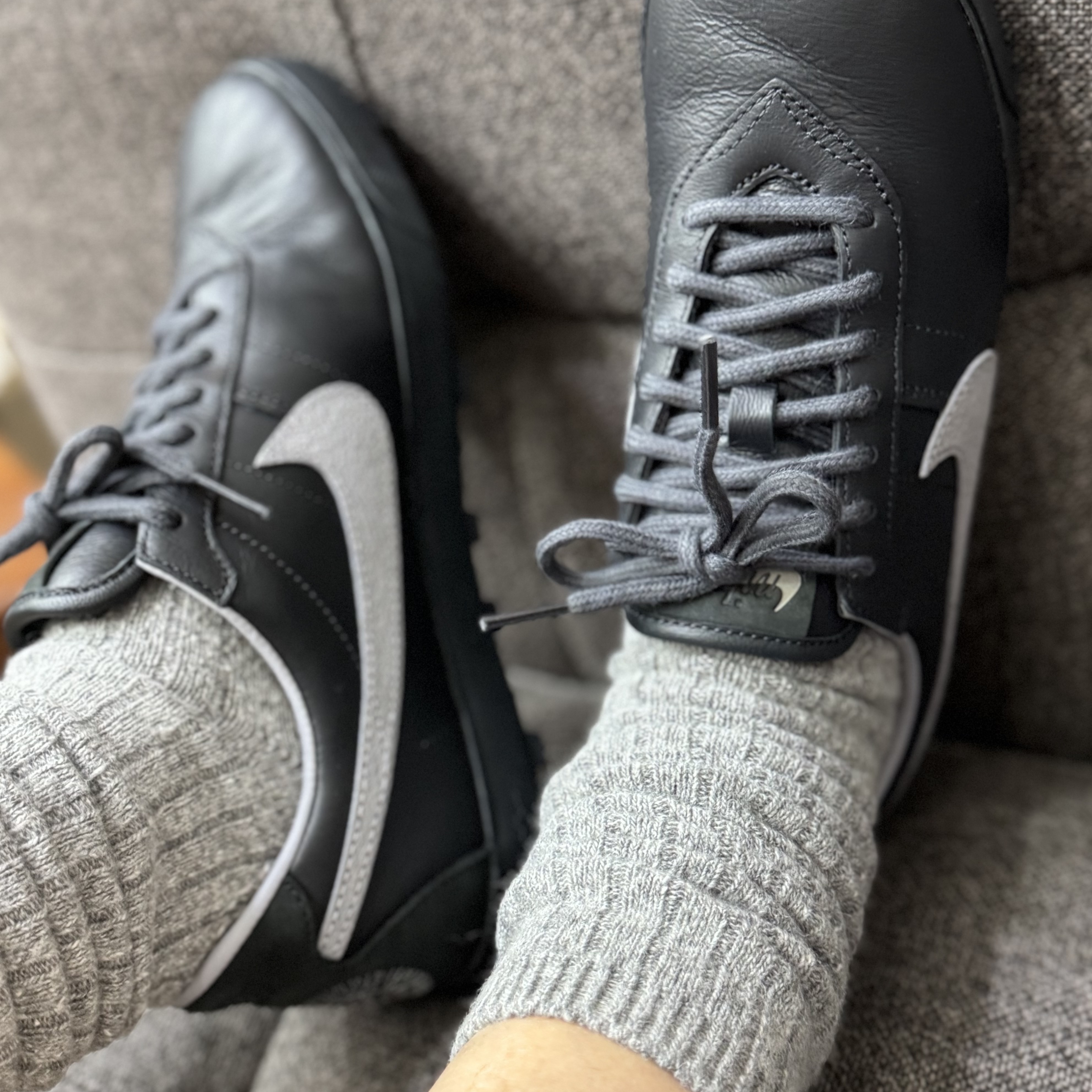 Nike Astrograbber Off Noir Cement Grey 착용 스타일 - 2