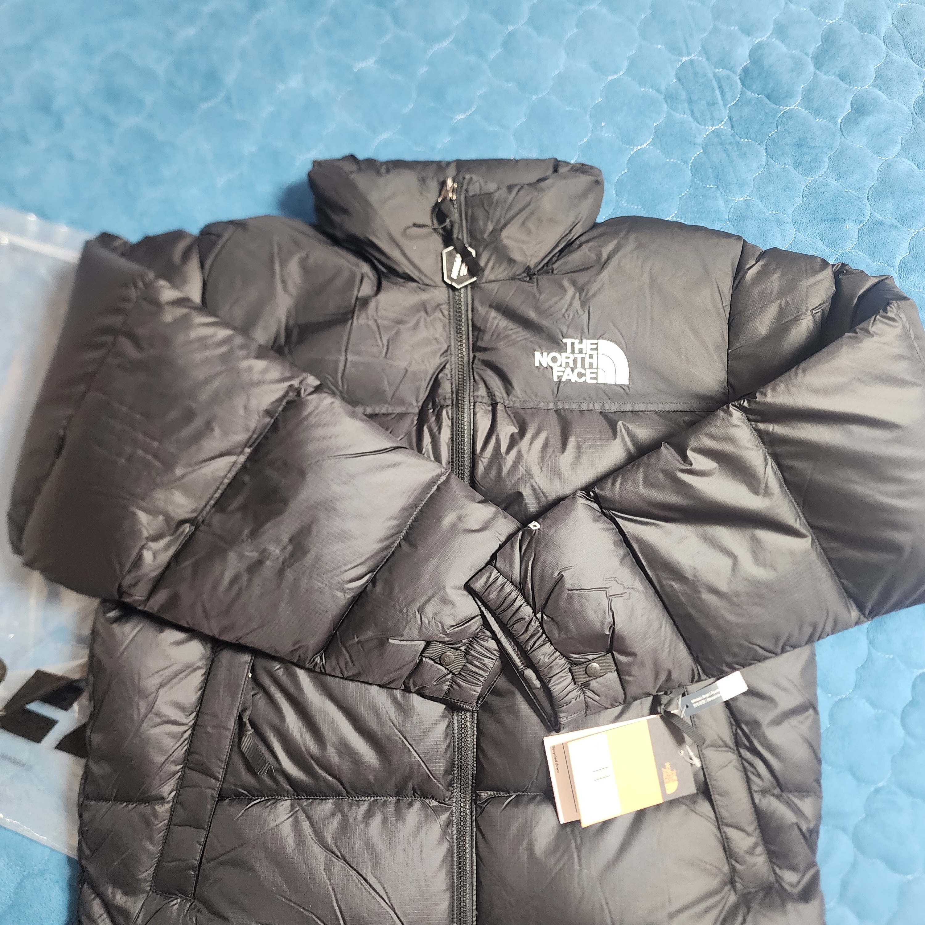 The North Face 1996 Retro Nuptse Down Jacket TNF Black 착용 스타일 - 1