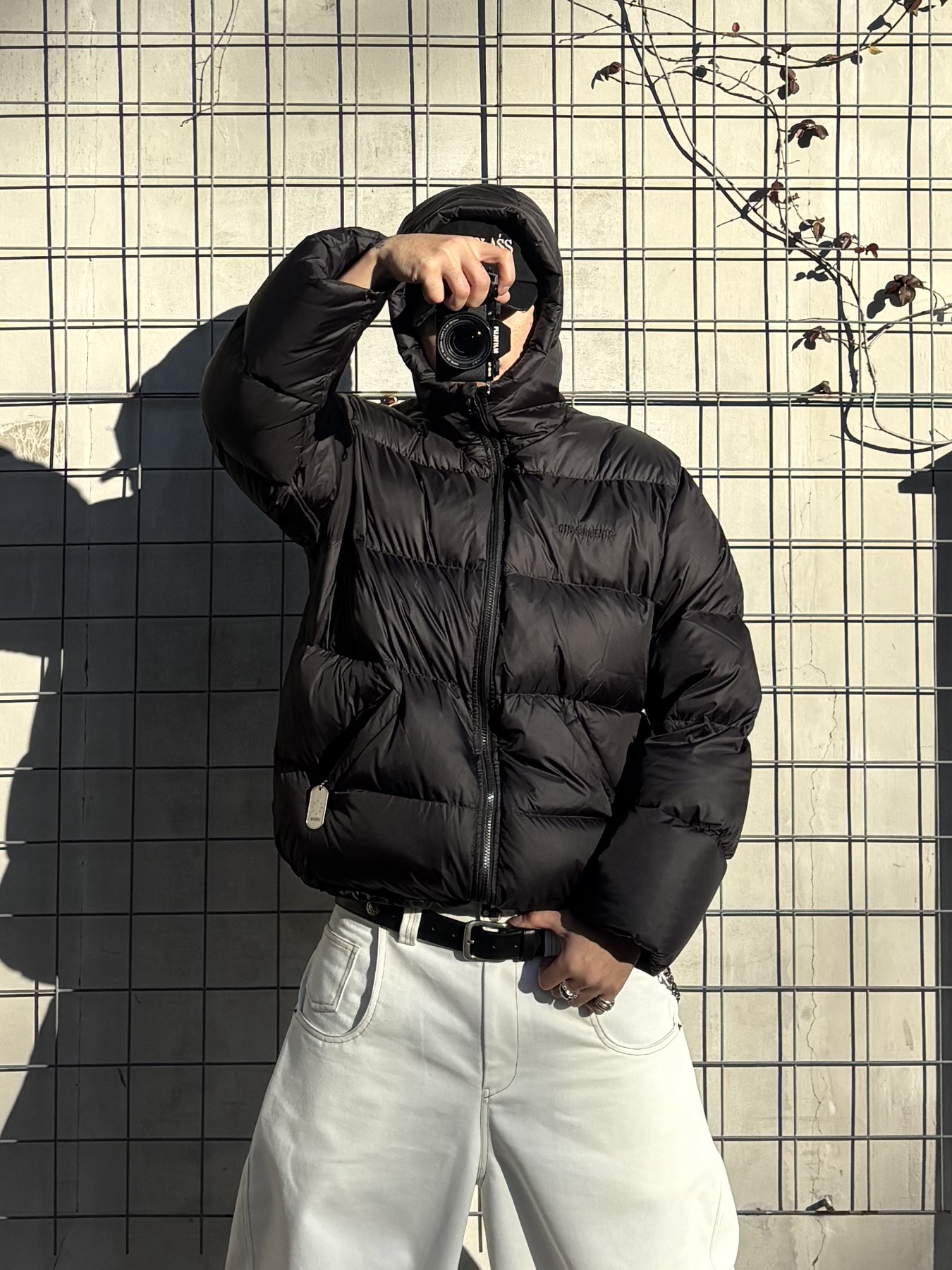 QT8 GARMENTS Duck Down Heavyweight Hoodie Jacket Black 착용 스타일 - 1