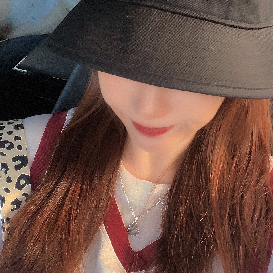 Gucci Interlocking G Pendant Necklace Silver, Adidas Core Bucket Hat Black 착용 스타일 - 2