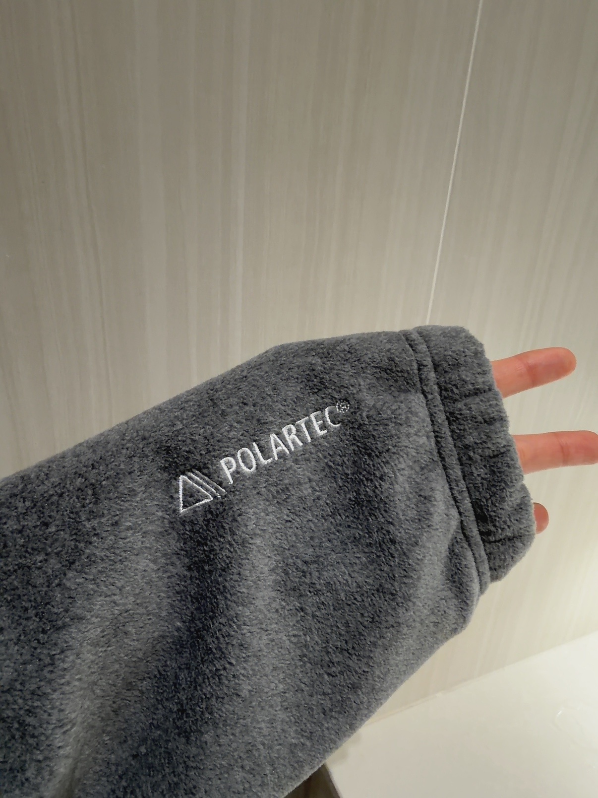 Supreme Polartec Face Mask Half Zip Hooded Sweatshirt Grey - 25FW 착용 스타일 - 3