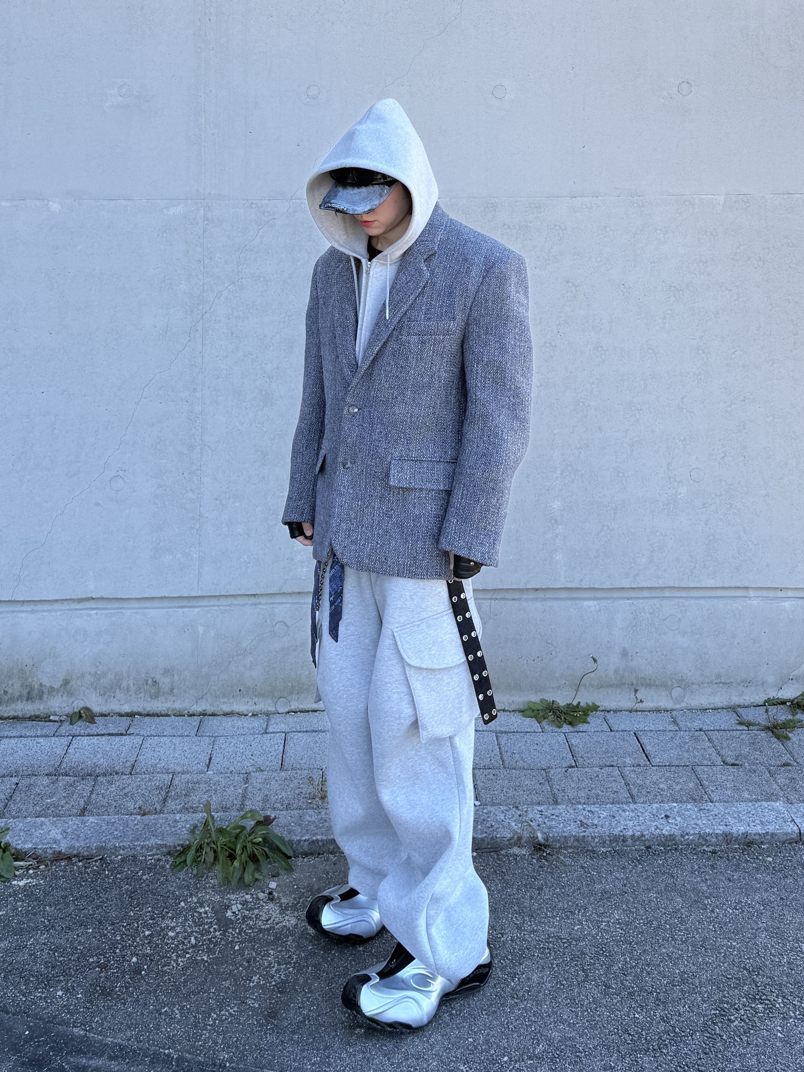 MJD X KOIN SEOUL Wide Cargo Sweat Pants, Balenciaga Basketball Sneakers Silver Black 착용 스타일 - 7