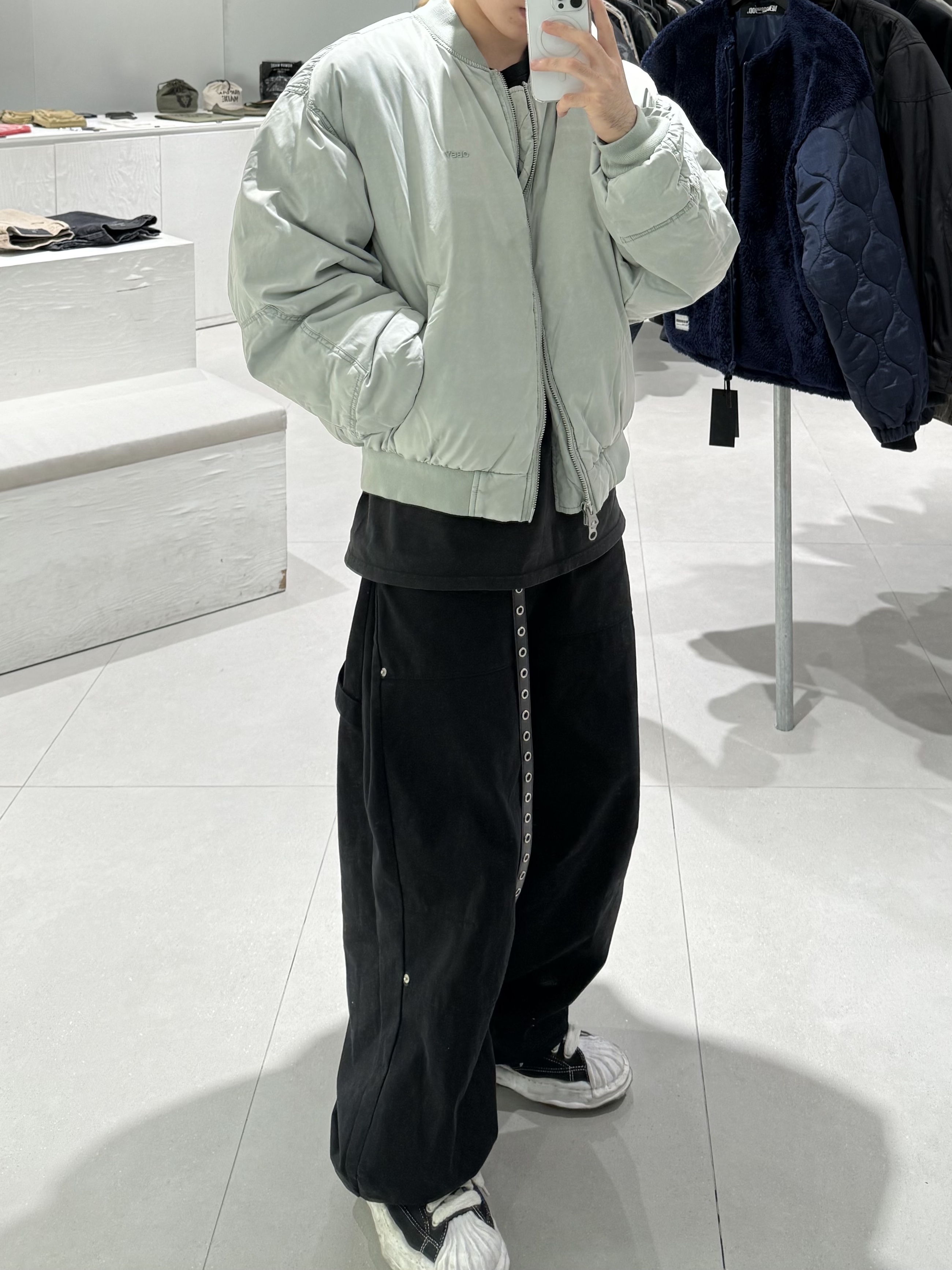 Maison Mihara Yasuhiro Blakey OG Sole Canvas Low-top Sneakers Black, Stussy x Martine Rose Collage Pigment Dyed T-Shirt Black 착용 스타일