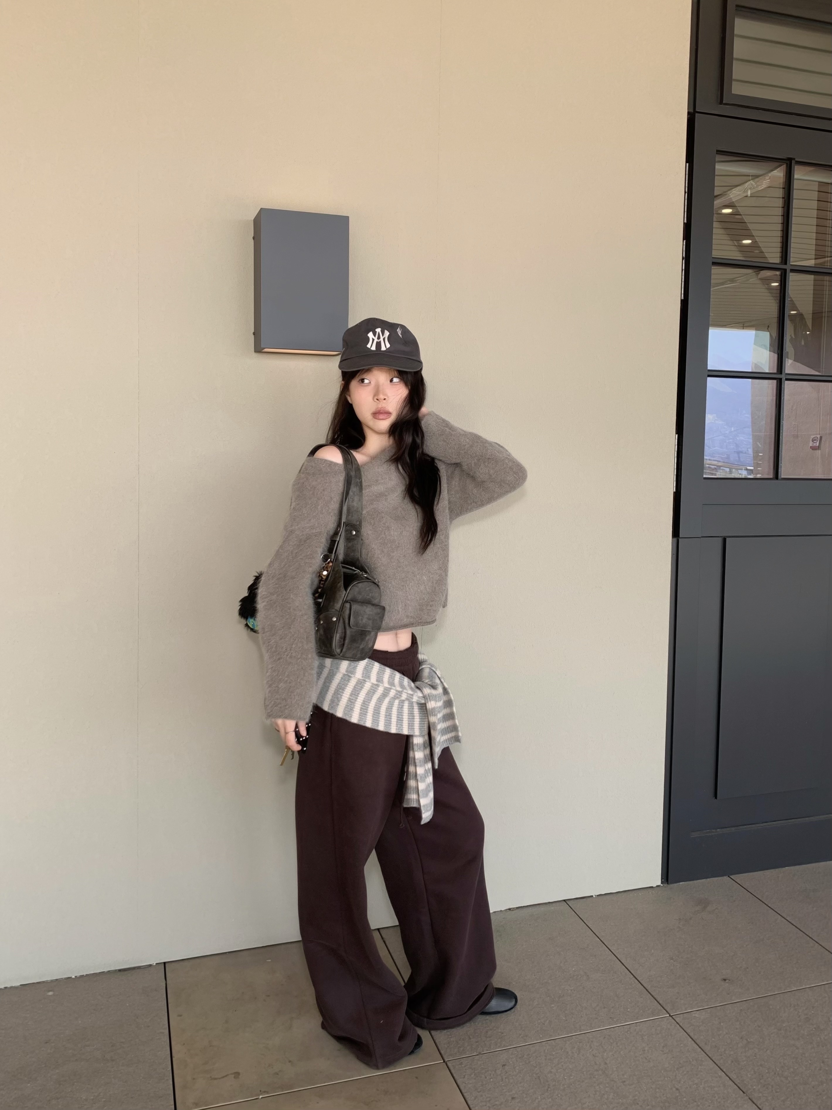Aftermath Atm Logo Ball Cap Grey, Fuggler Weirdo Keyring Black 착용 스타일 - 3