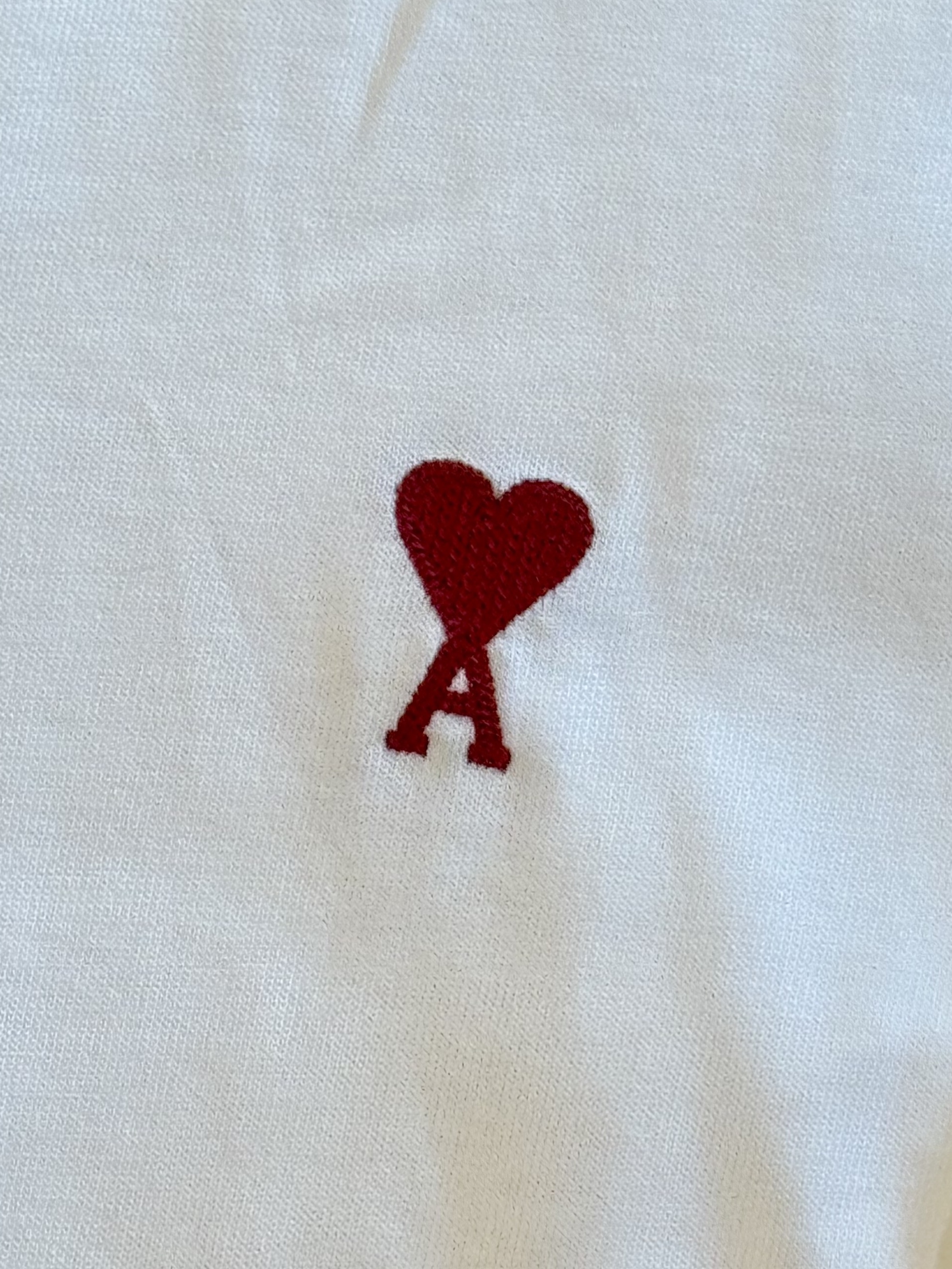 AMI de Coeur Long Sleeves T-Shirt White, AMI de Coeur Long Sleeves T-Shirt Black 착용 스타일 - 4