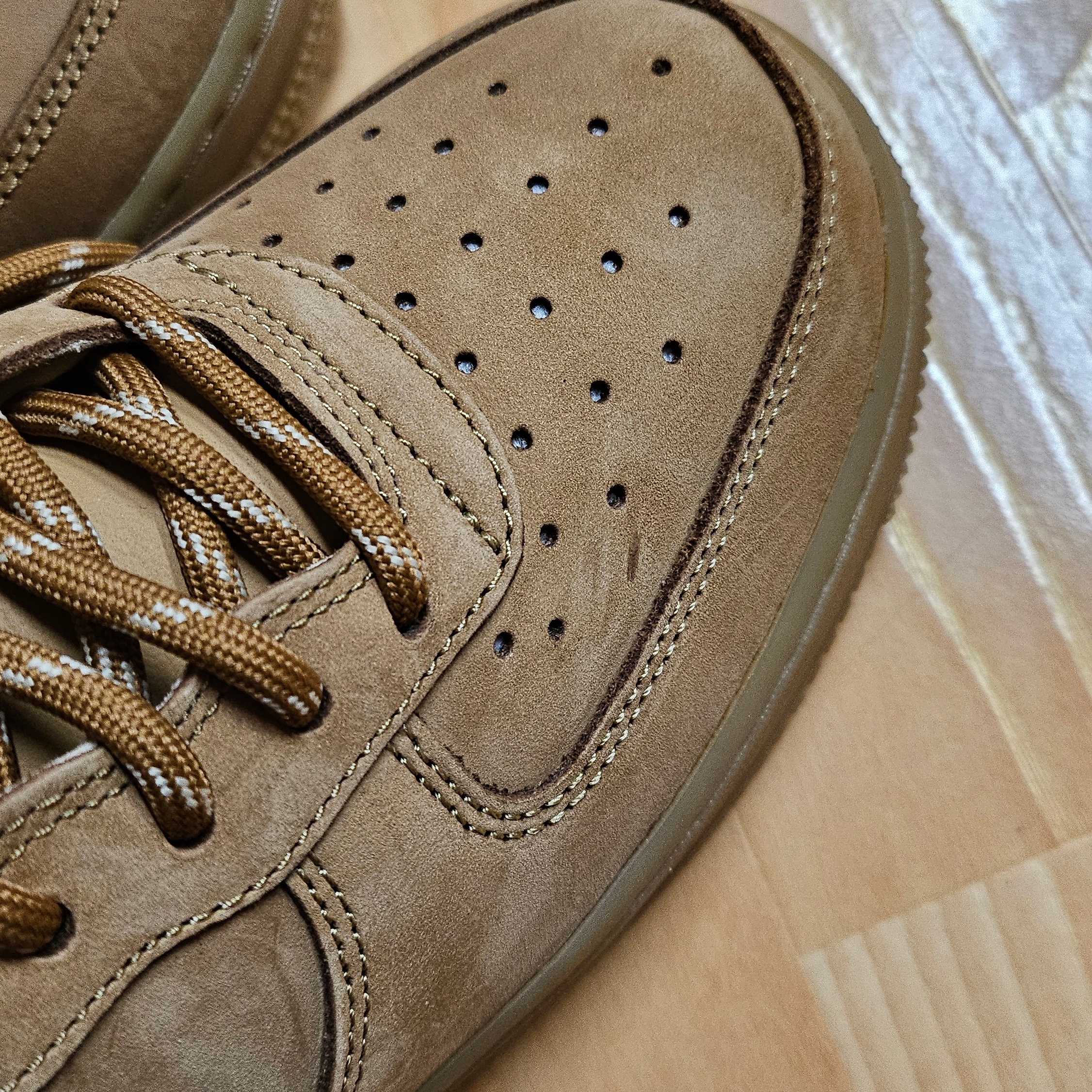 (W) Nike Air Force 1 '07 WB Flax Wheat 착용 스타일 - 1