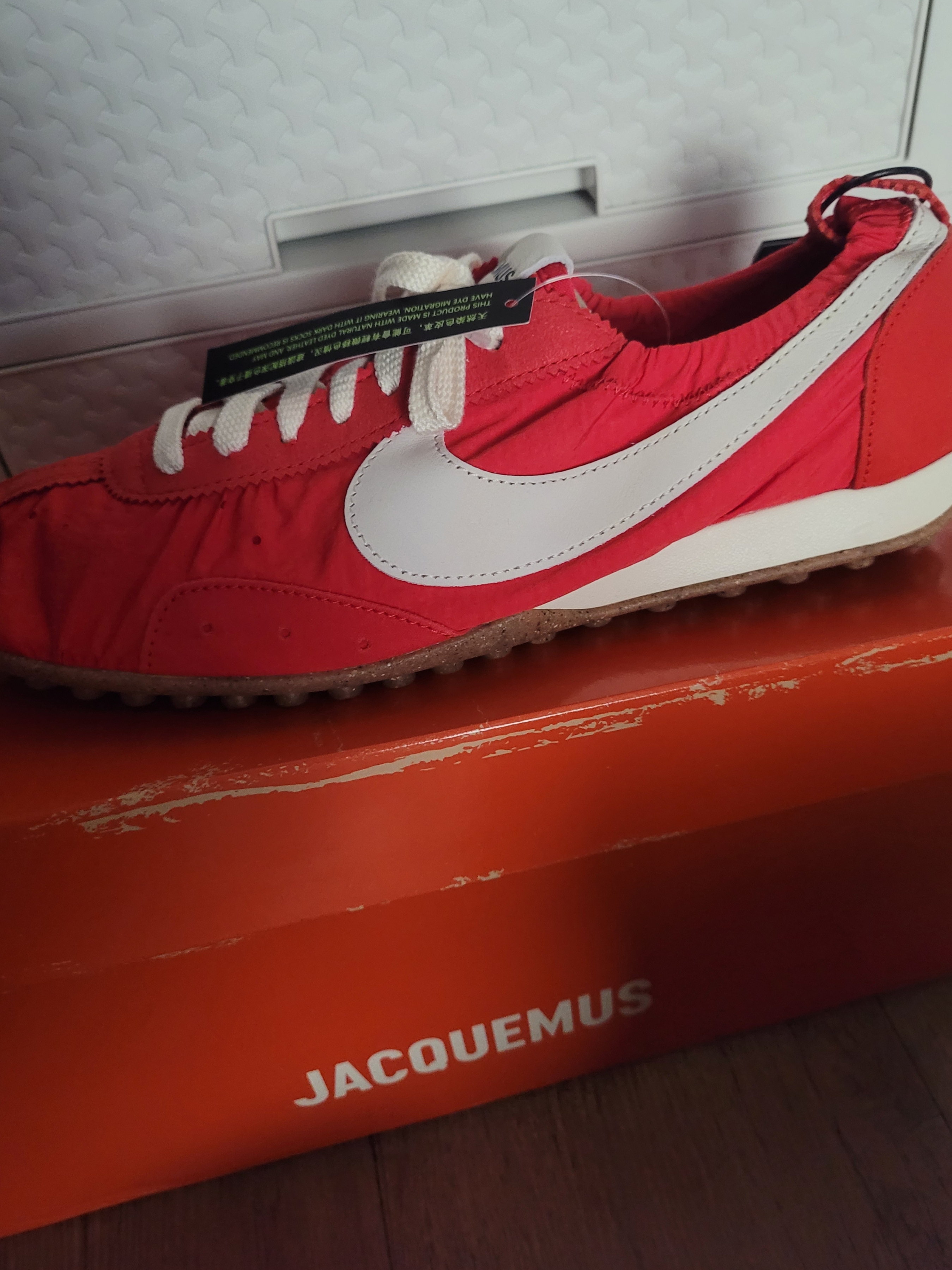 Nike x Jacquemus Moon Shoe SP University Red and Bicycle Yellow 착용 스타일