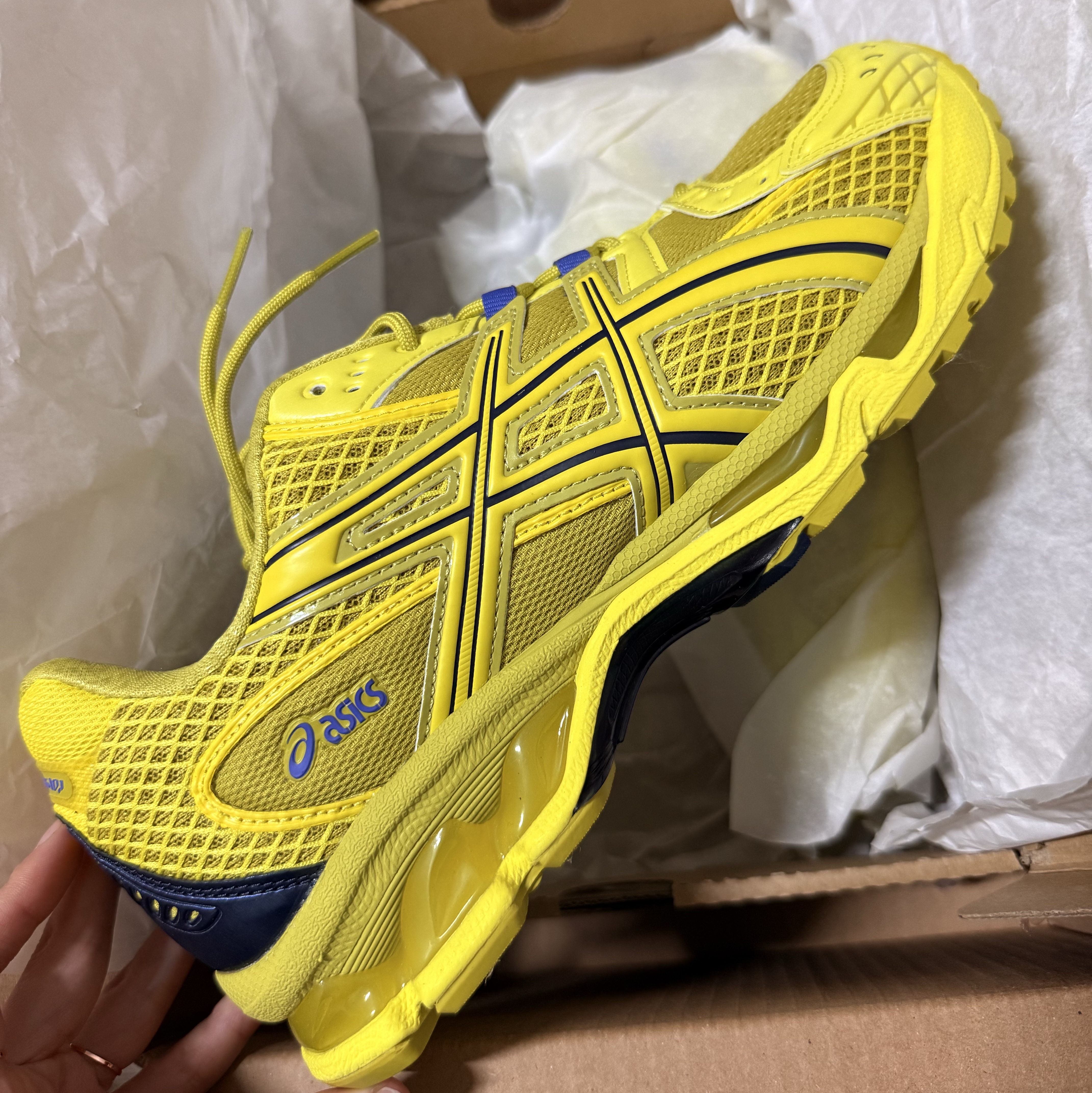Asics Gel-Nimbus 10.1 Kelp Lemon Spark 착용 스타일