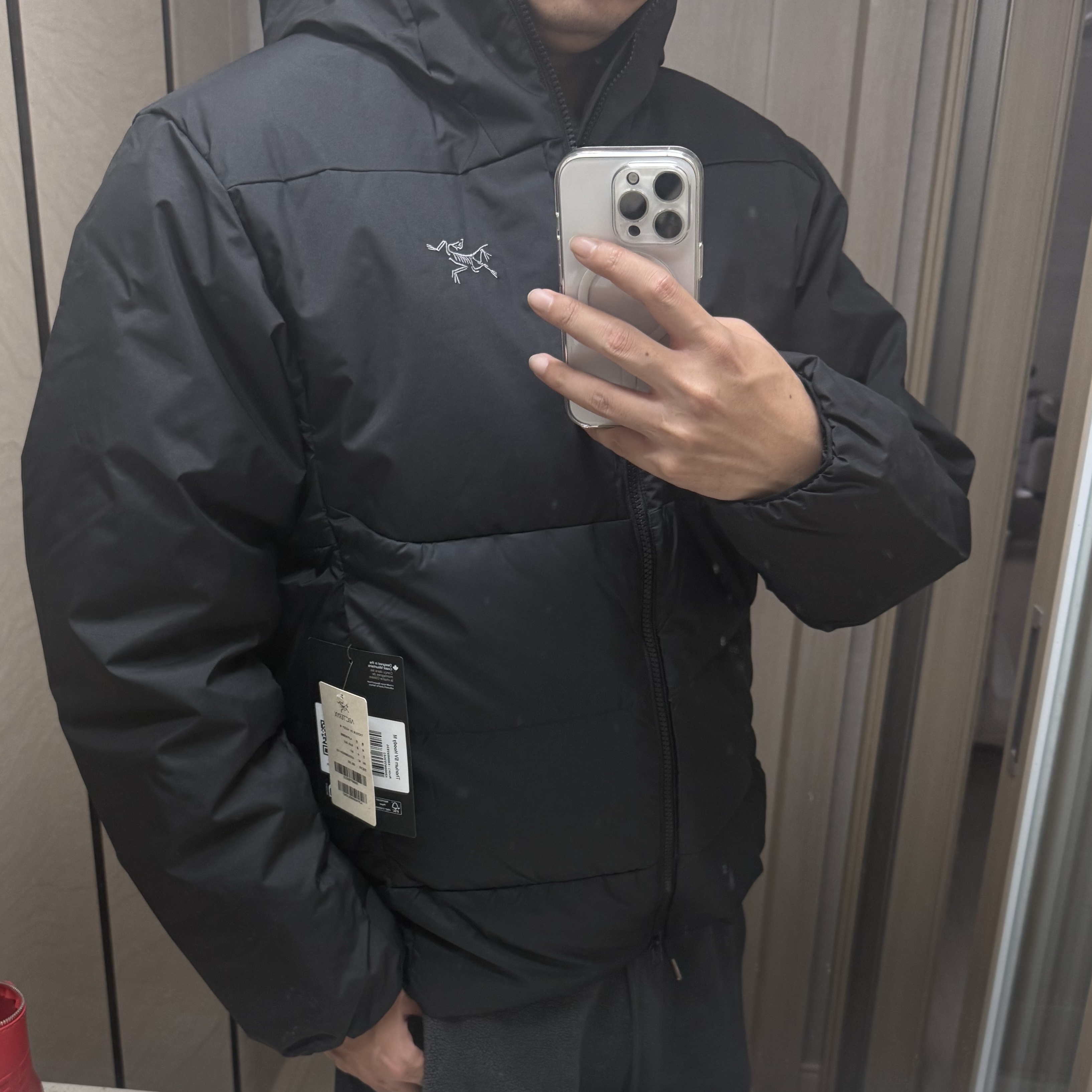 Arc'teryx Thorium SV Hoody Black 착용 스타일