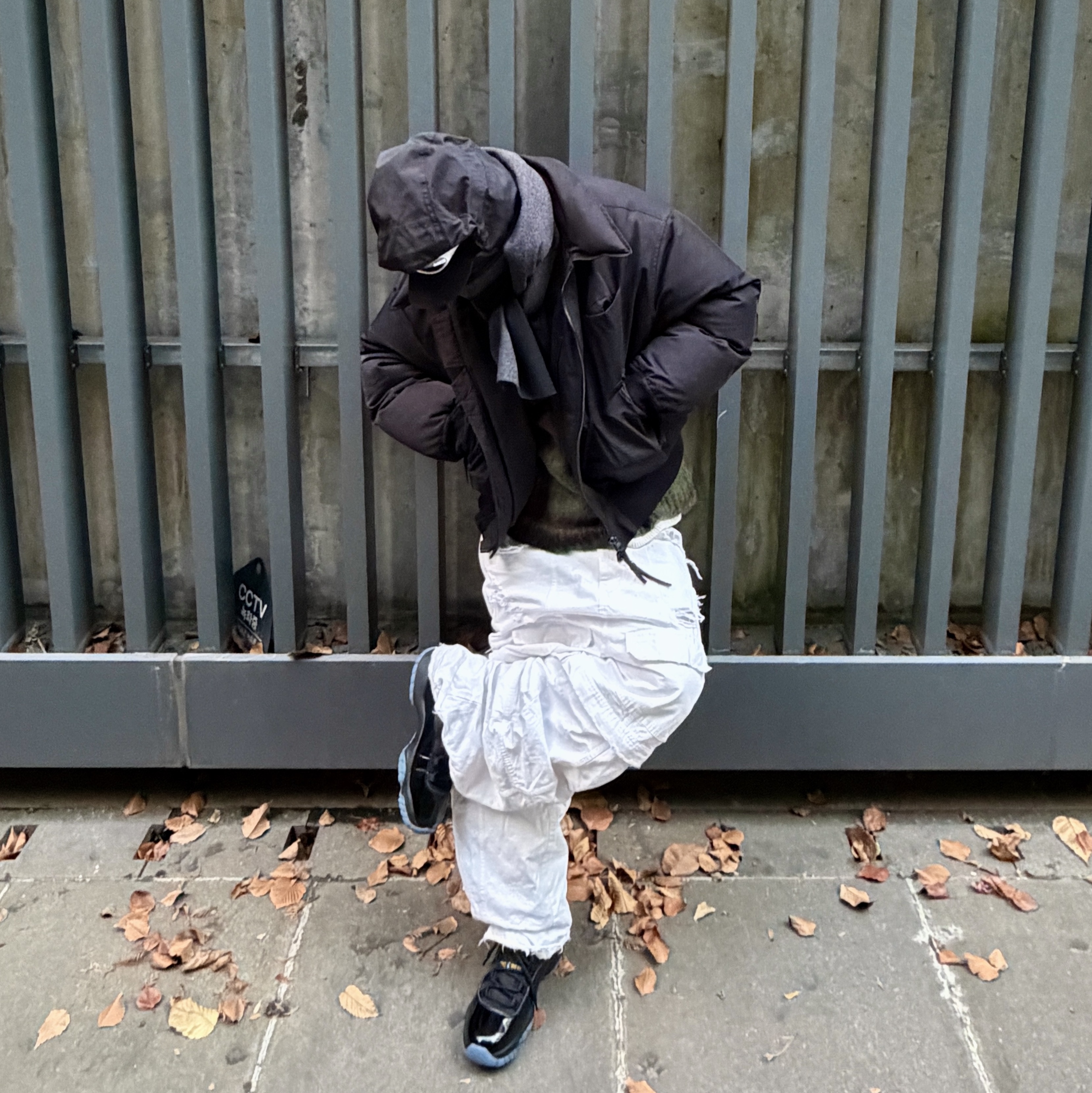Jordan 11 Retro Gamma Blue, Supreme x Comme des Garcons Junya Watanabe Man Brushed Camo Sweater Olive - 21FW 착용 스타일 - 1