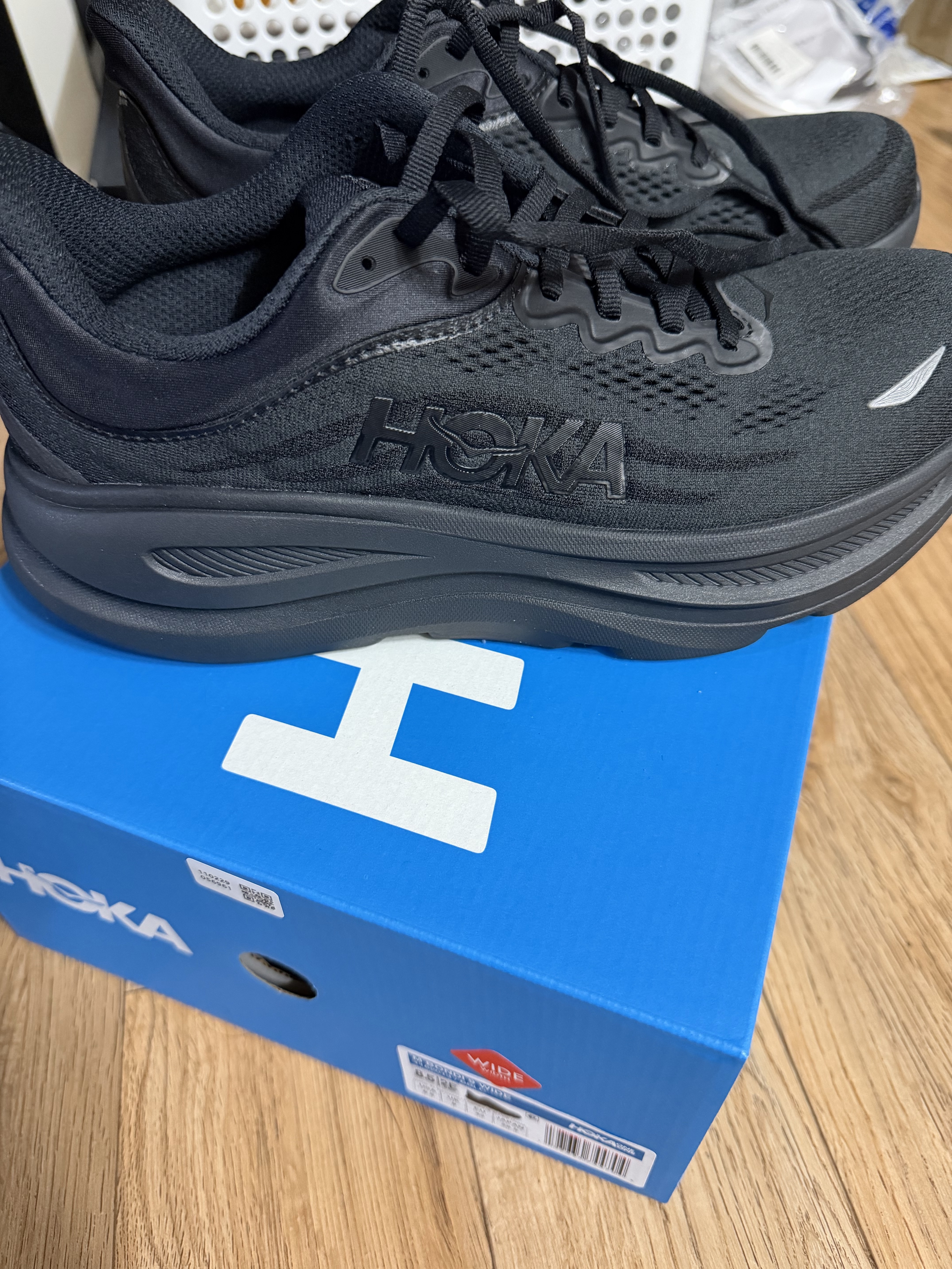 Hoka Bondi 9 Black - Wide 착용 스타일