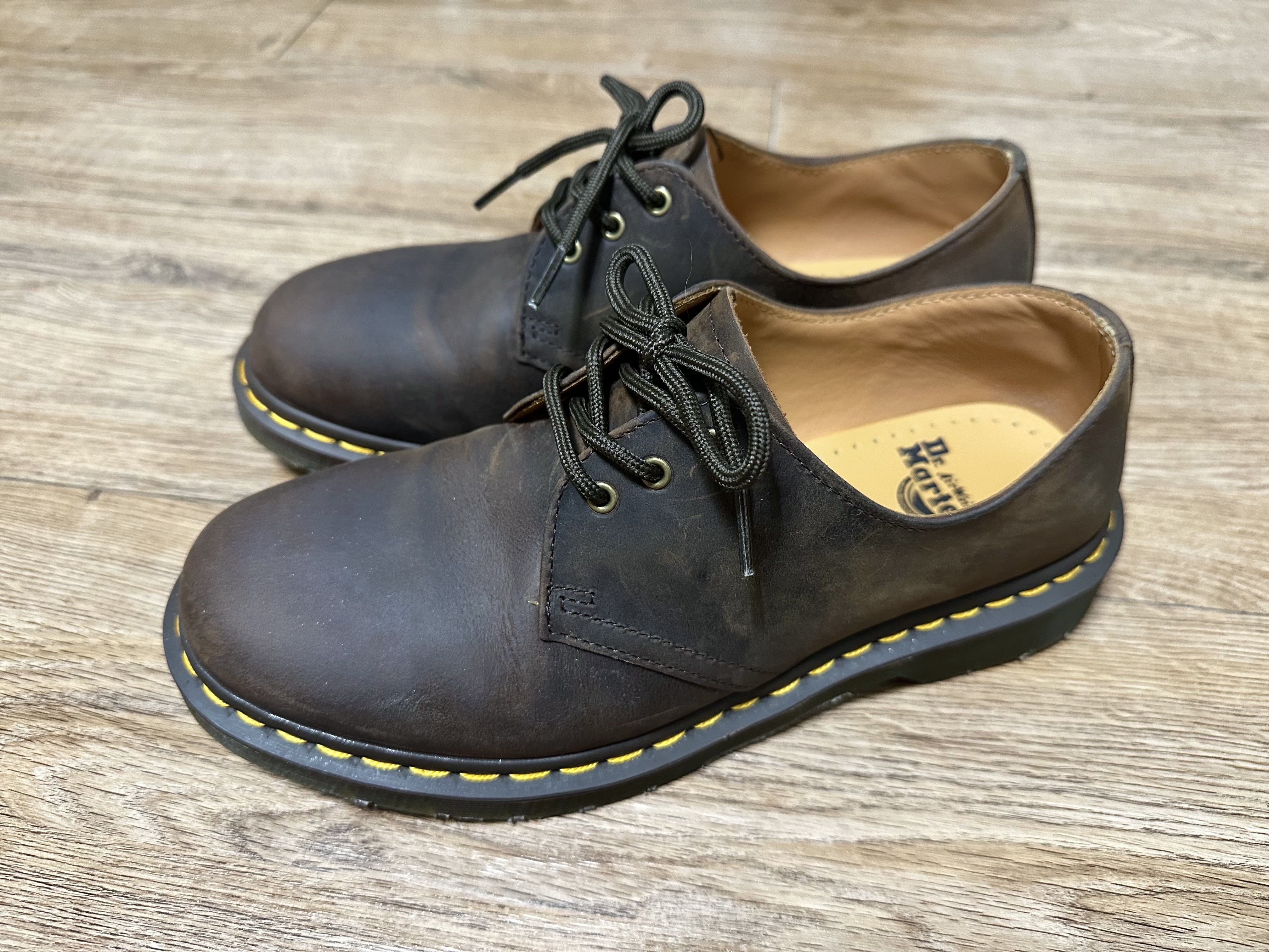 Dr. Martens 1461 Crazy Horse Dark Brown 착용 스타일 - 1