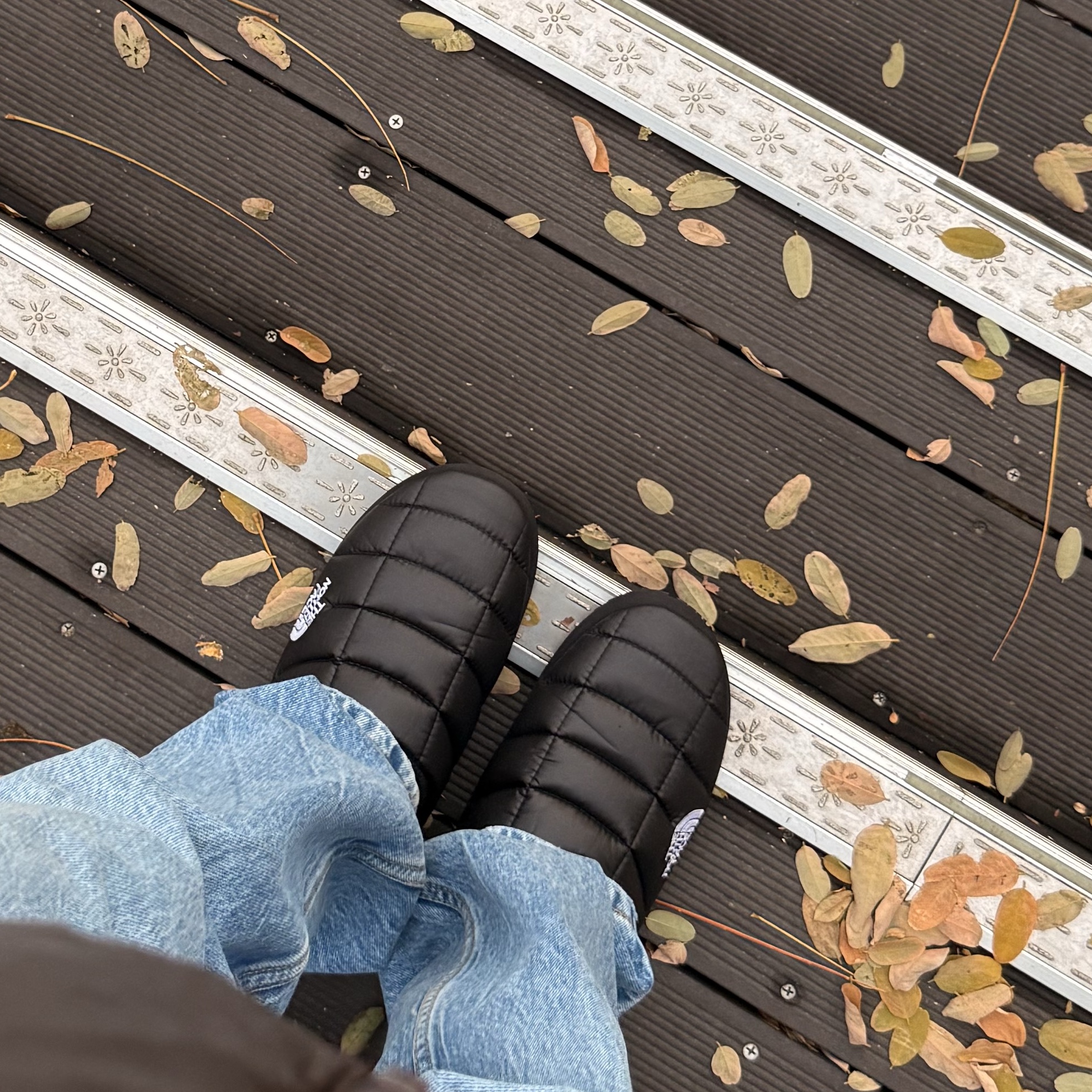 The North Face Nuptse Mule Black, The North Face Nuptse Ex Mule Black 착용 스타일