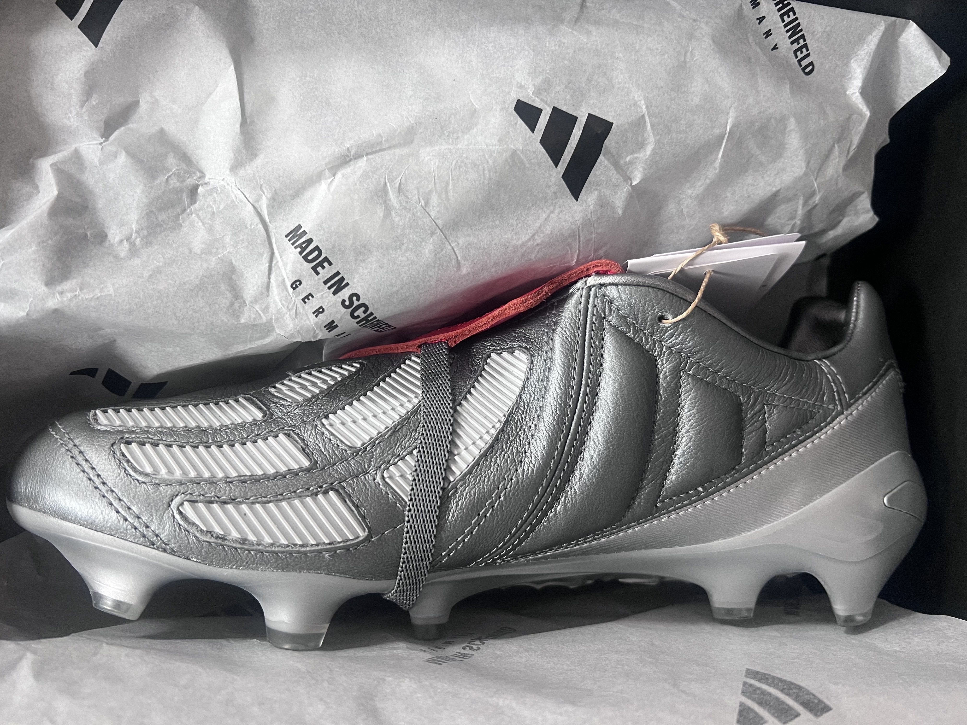 Adidas Predator Mania Firm Ground Iron Metal Grey Two 착용 스타일 - 2