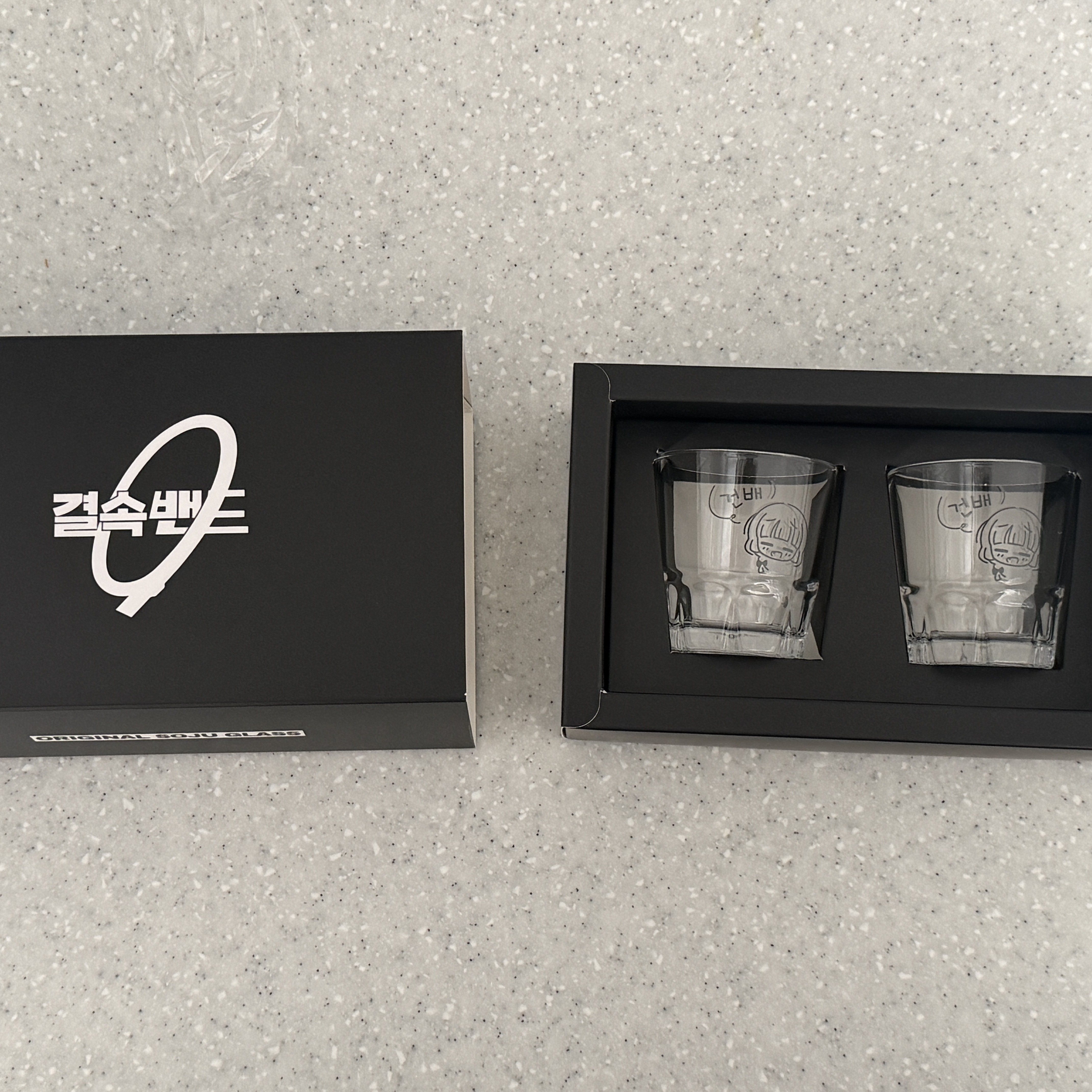 KESSOKUBAND Original Soju Glass (2P SET) [Korea Exclusive] 착용 스타일 - 2