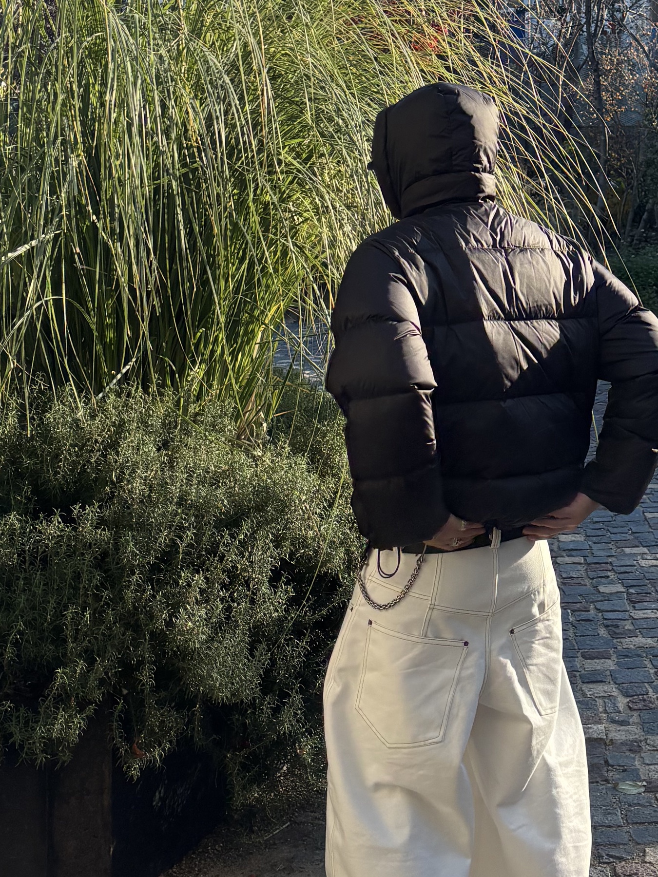 QT8 GARMENTS Duck Down Heavyweight Hoodie Jacket Black 착용 스타일 - 6
