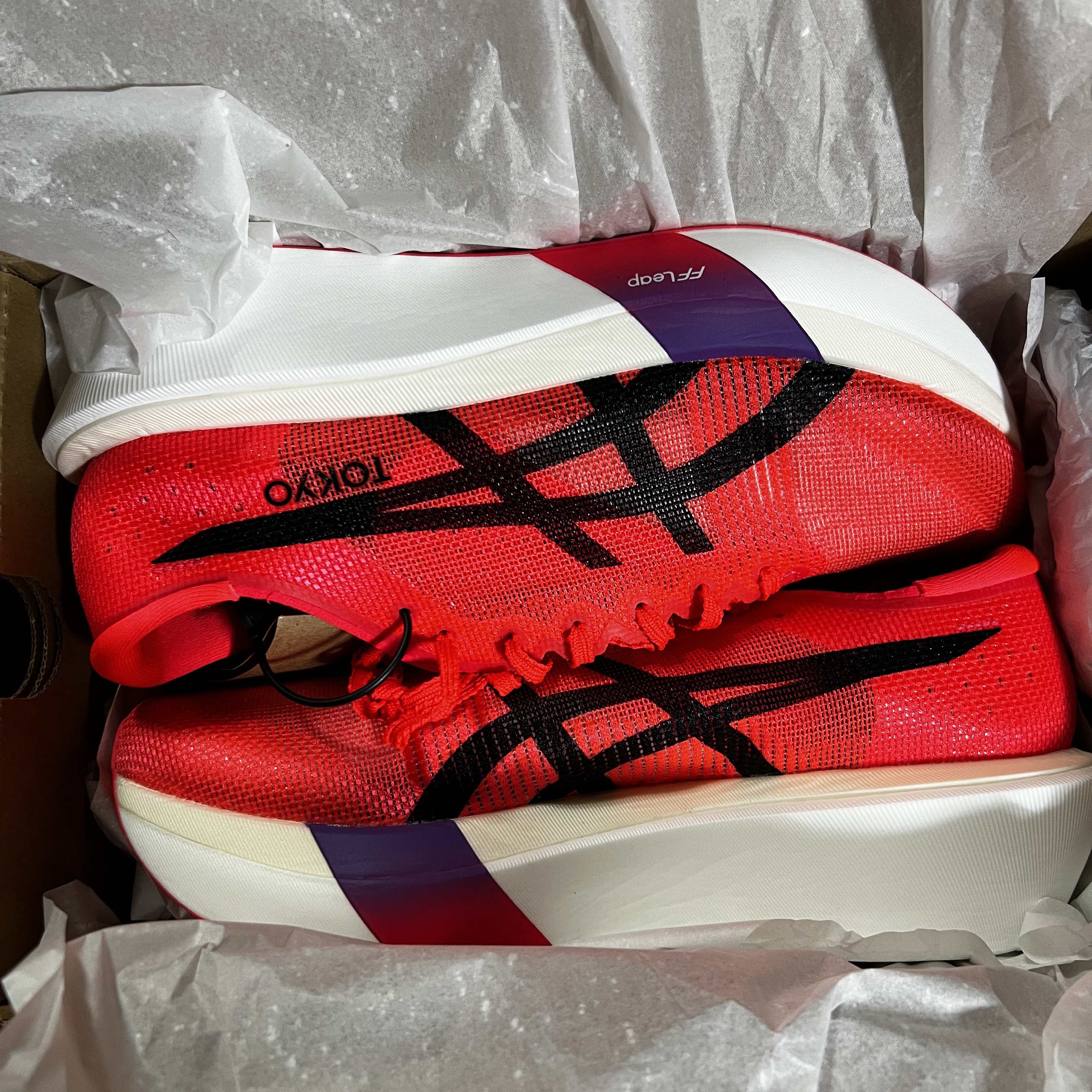 Asics Metaspeed Sky Tokyo Flash Red Black 착용 스타일