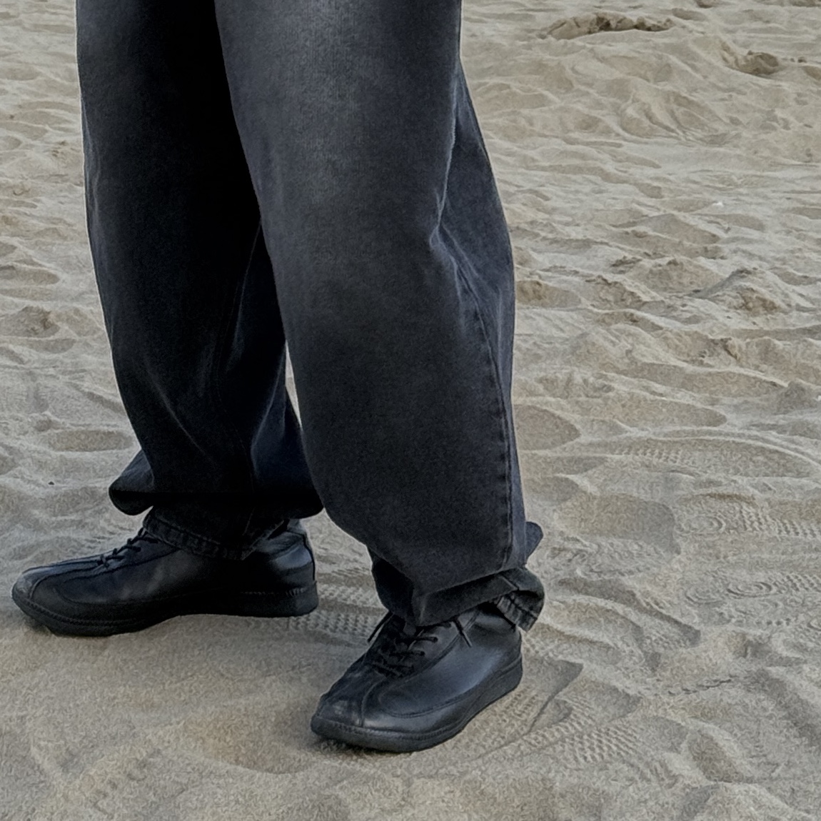 Pemont Dress Black 착용 스타일