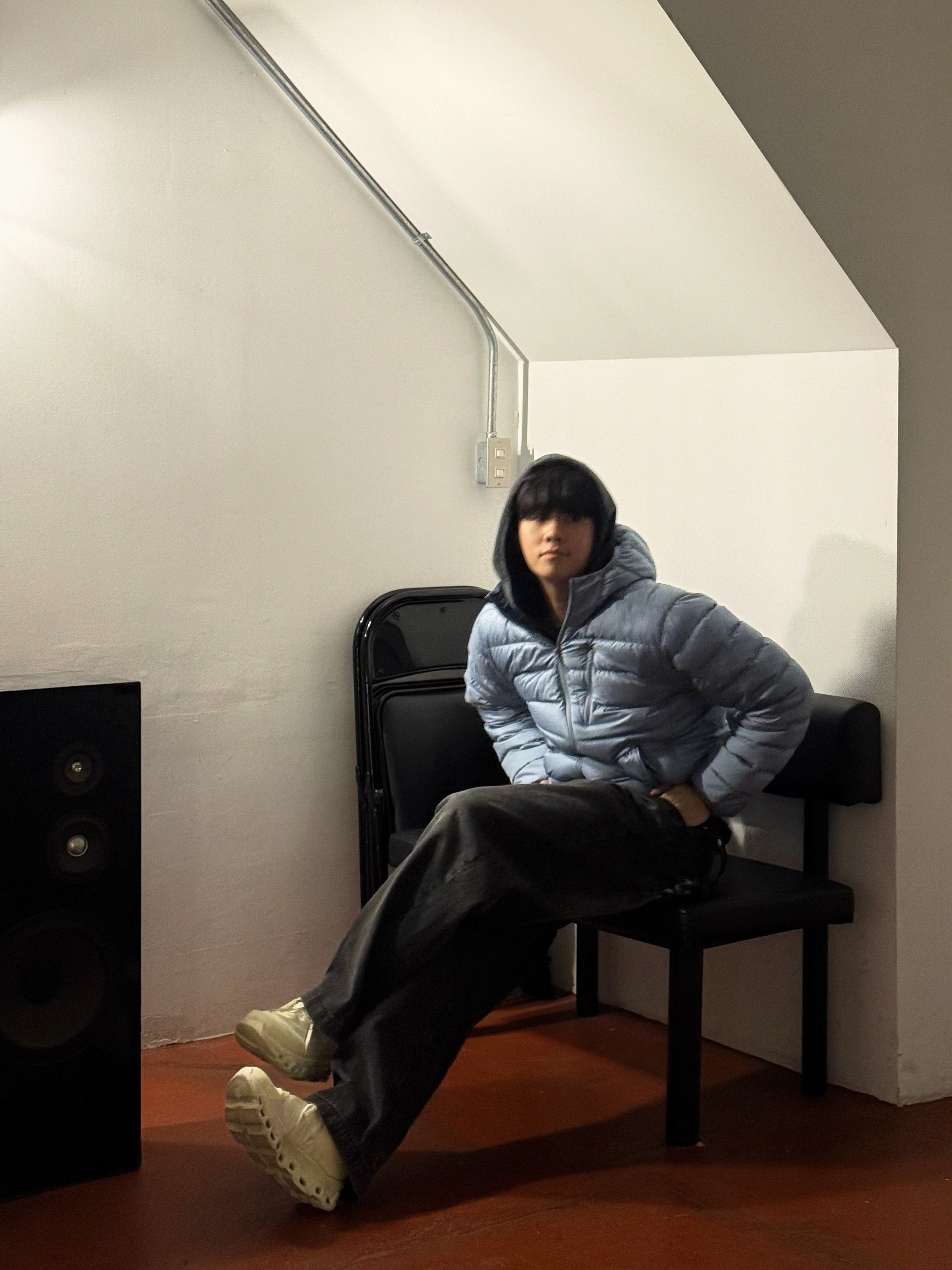 Musinsa Standard City Leisure Hooded Light Down Jacket Moon Blue, On Running x Post Archive Faction (Paf) Cloudmonster 2 Seedling White 착용 스타일 - 3