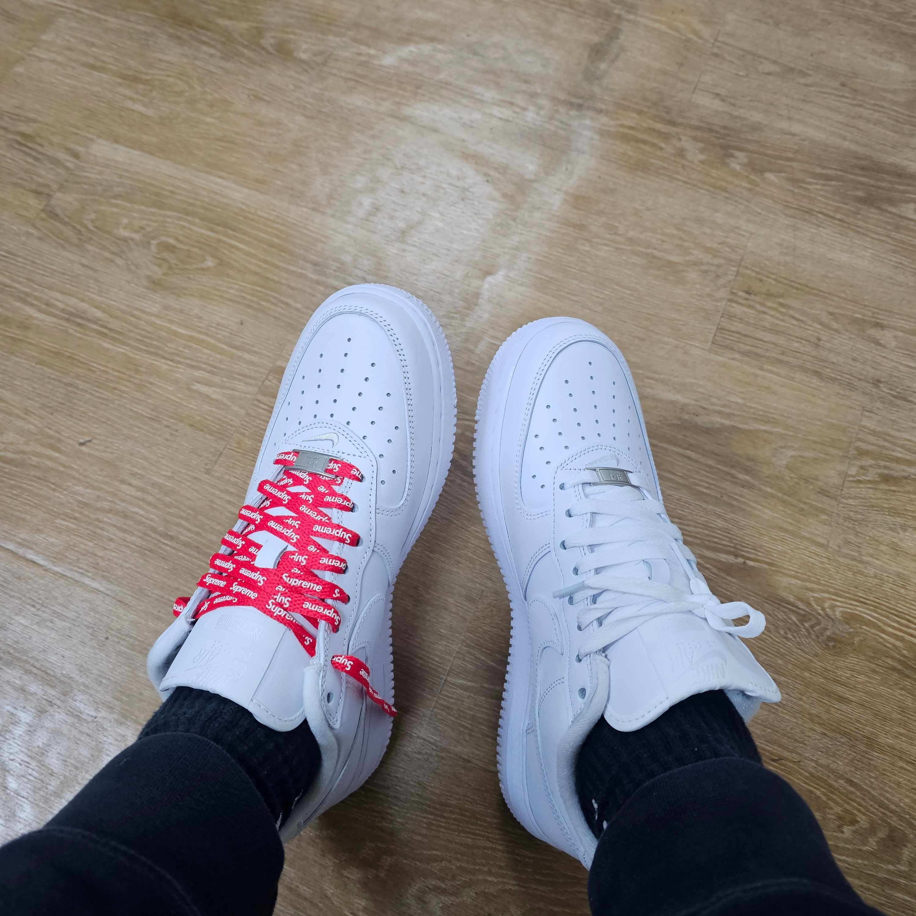 Nike x Supreme Air Force 1 Low White 착용 스타일