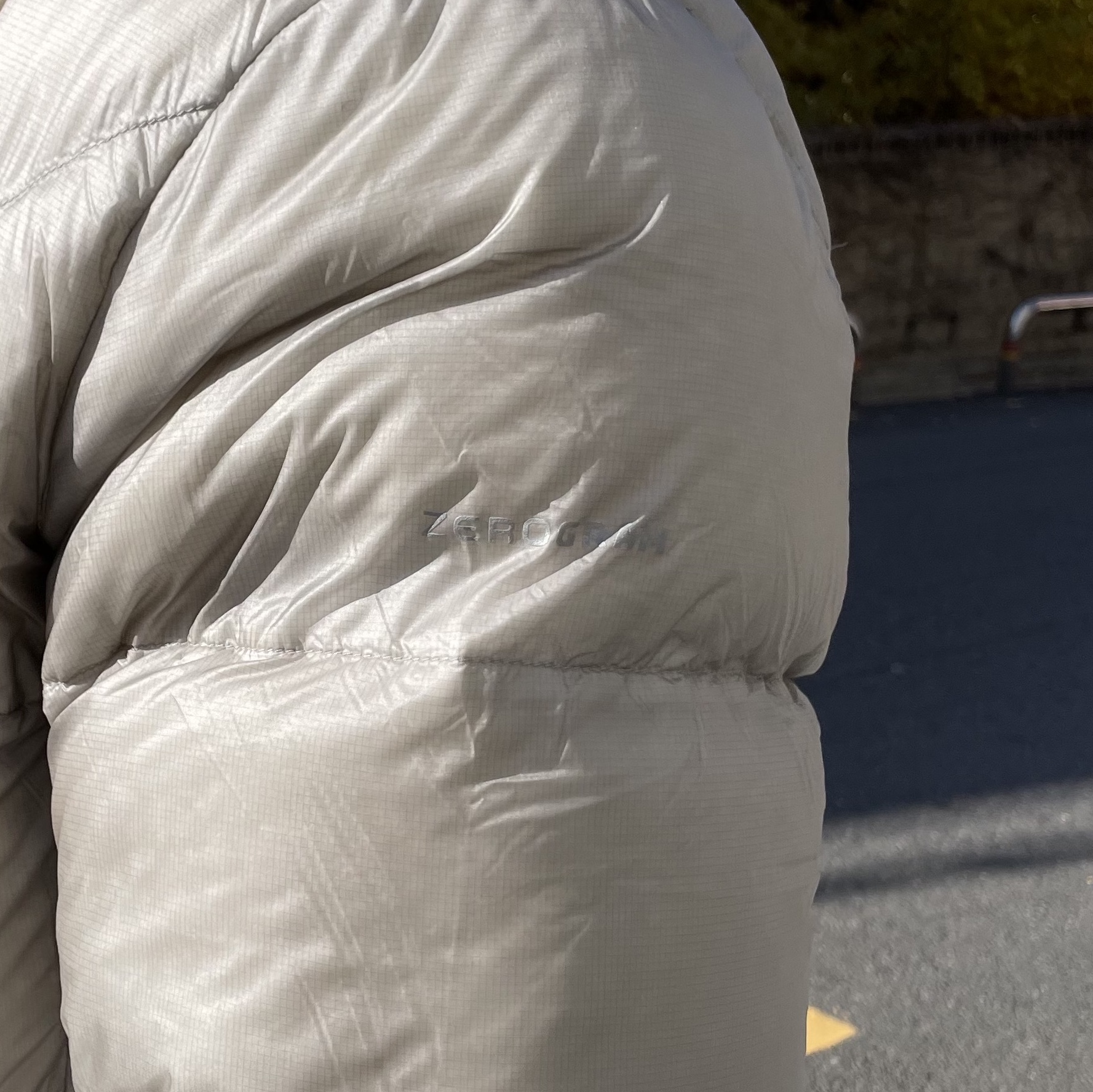 ZEROGRAM Ramona220 Goose Zeroexpedition Jacket Light Gray 착용 스타일 - 5
